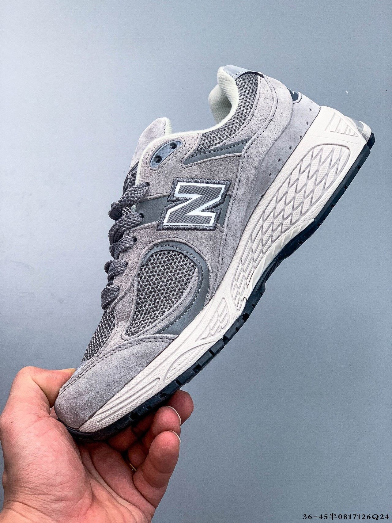 52$ NEW BALANCE NB2002 822480 QE48 gallery