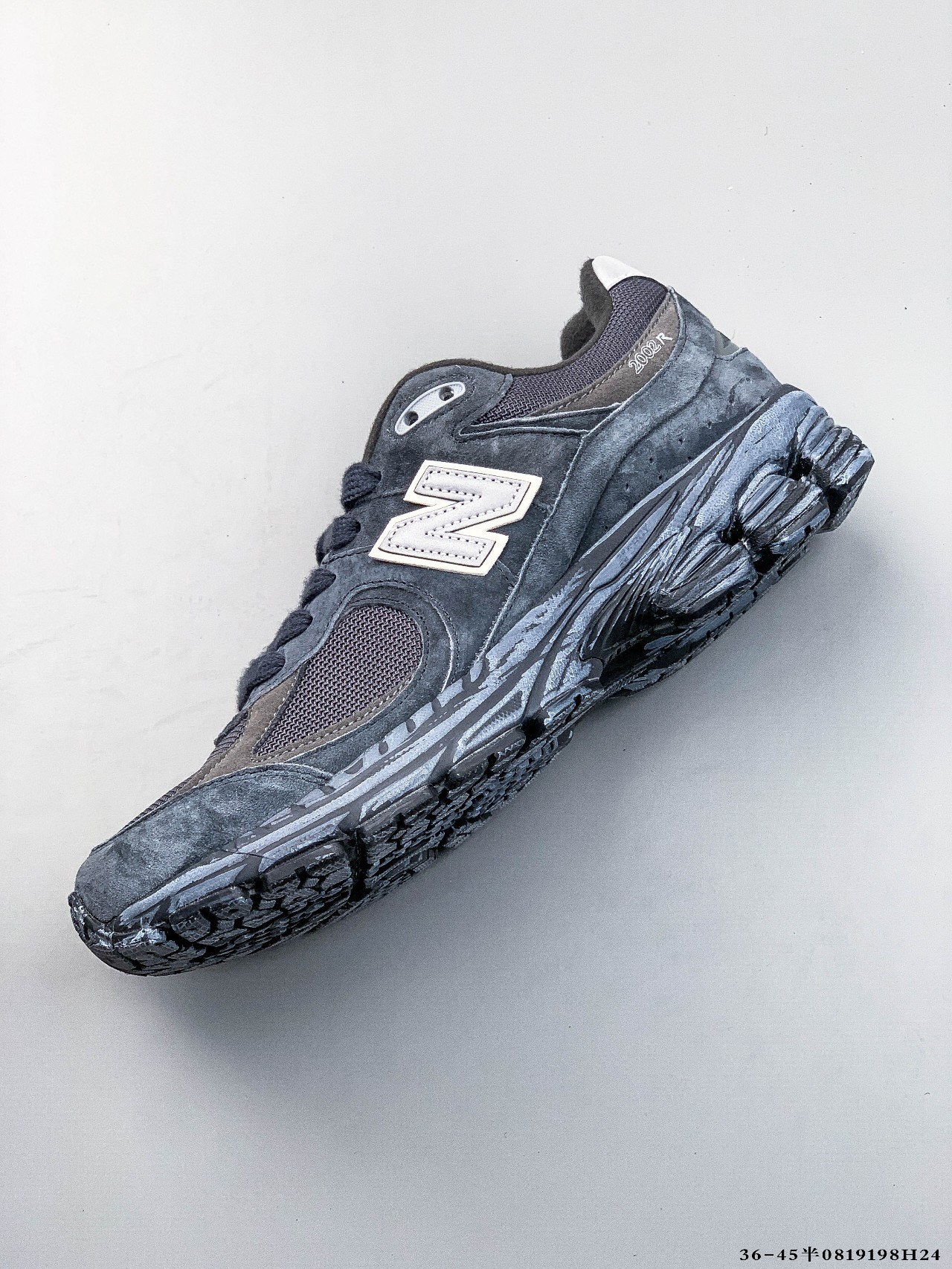 52$ NEW BALANCE NB2002 822480 QE48 gallery