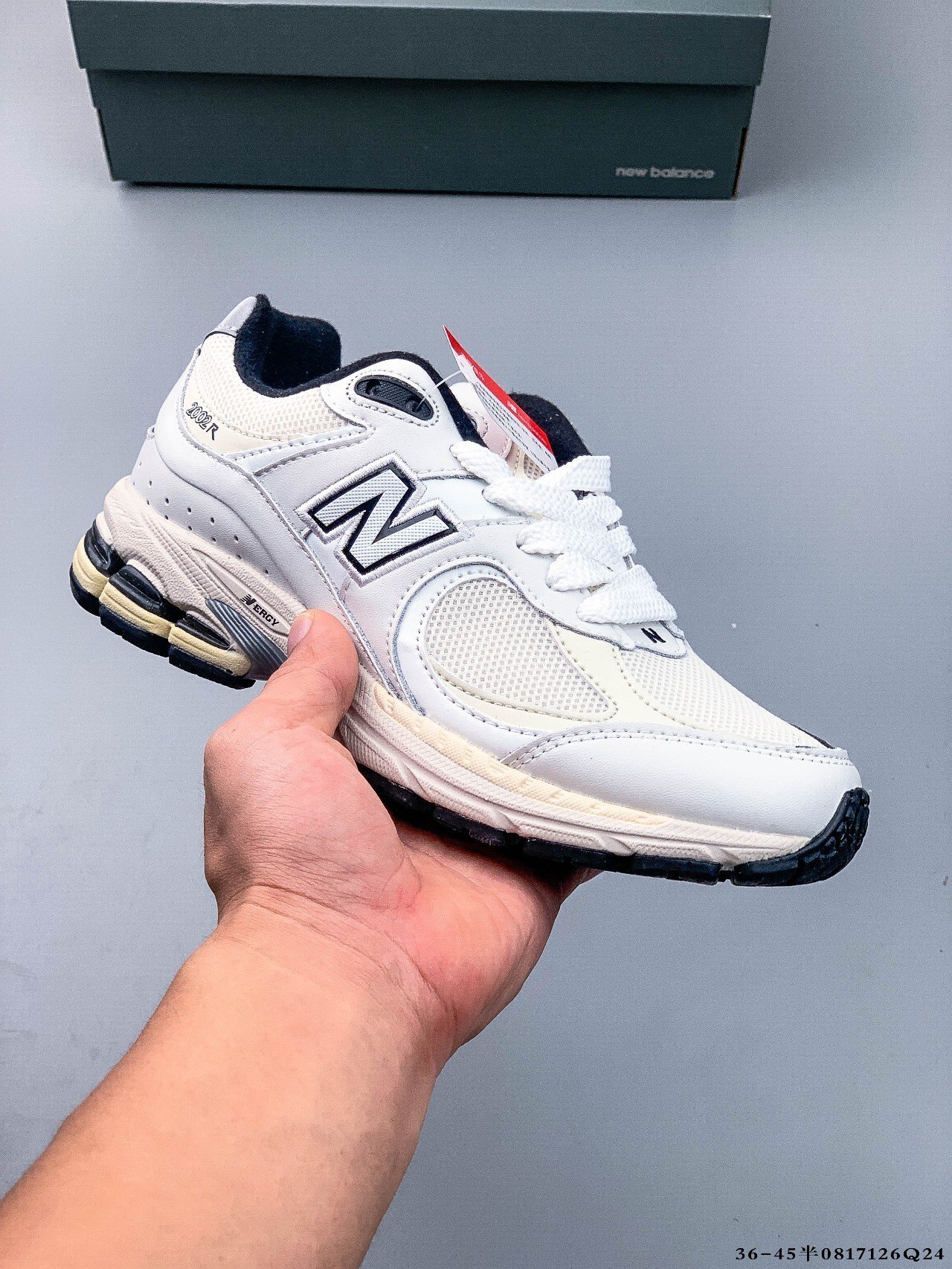52$ NEW BALANCE NB2002 822480 QE48 gallery