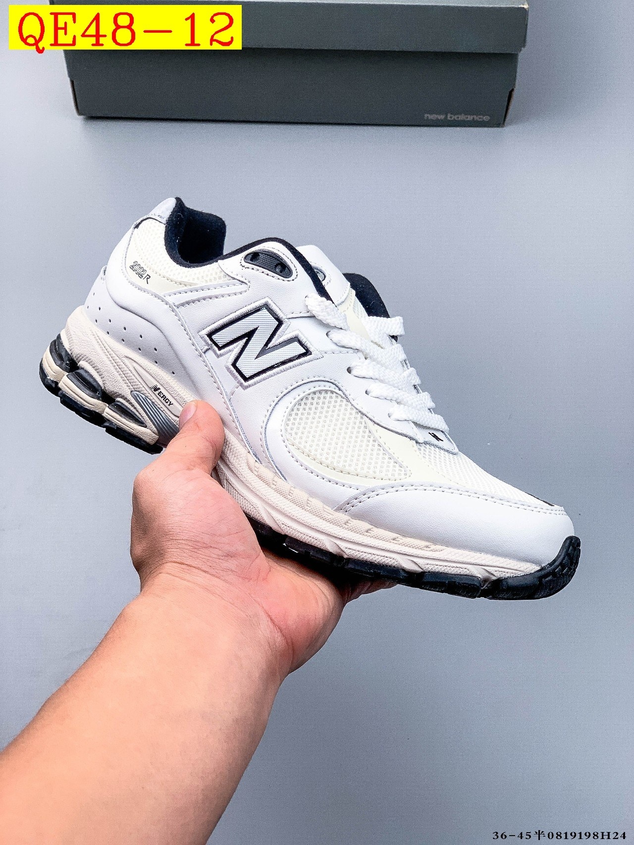 52$ NEW BALANCE NB2002 822480 QE48 gallery