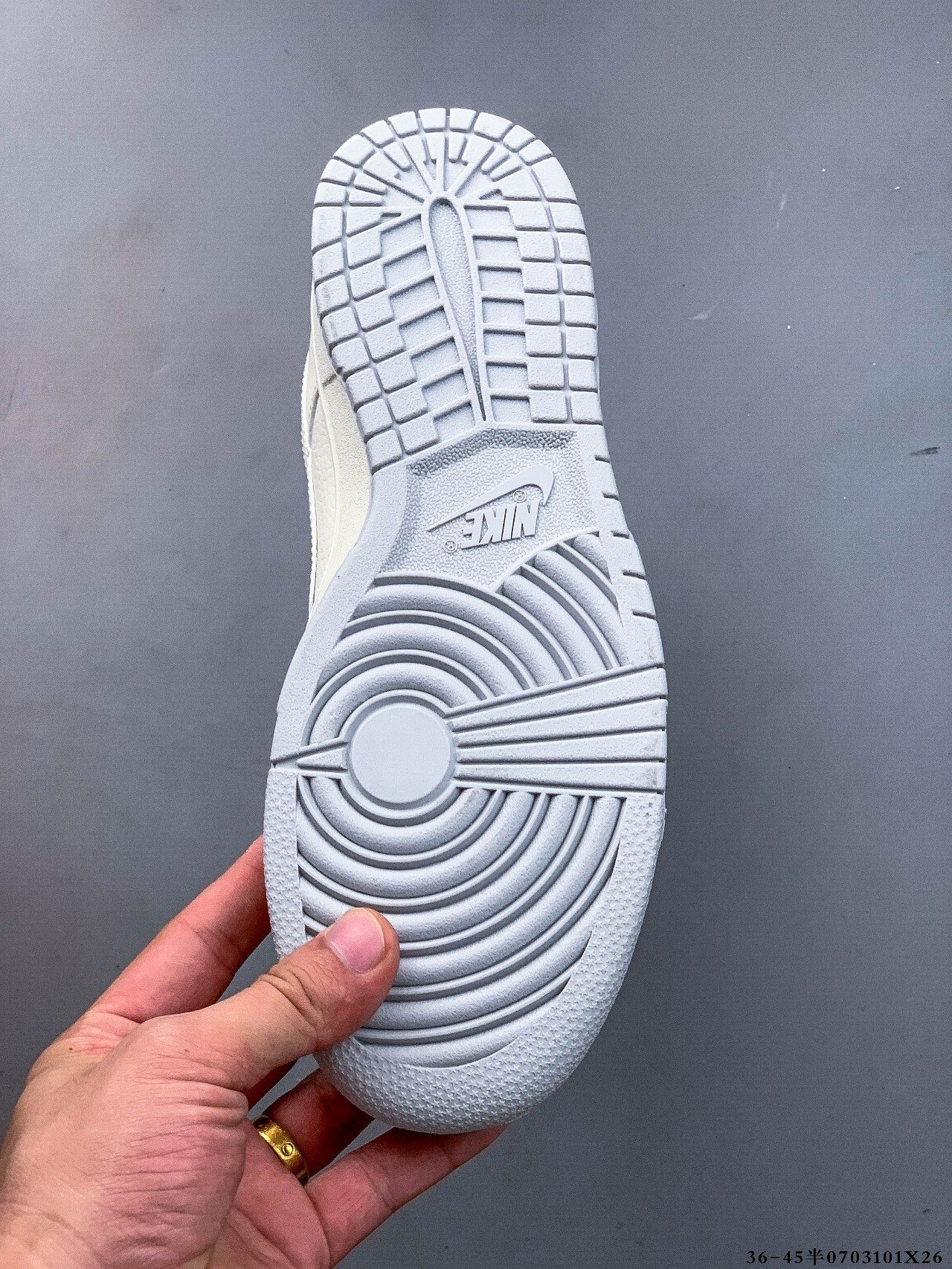 52$ NIKE SB DUNK LOW PRO size 36-45 half 523680 QT114 gallery