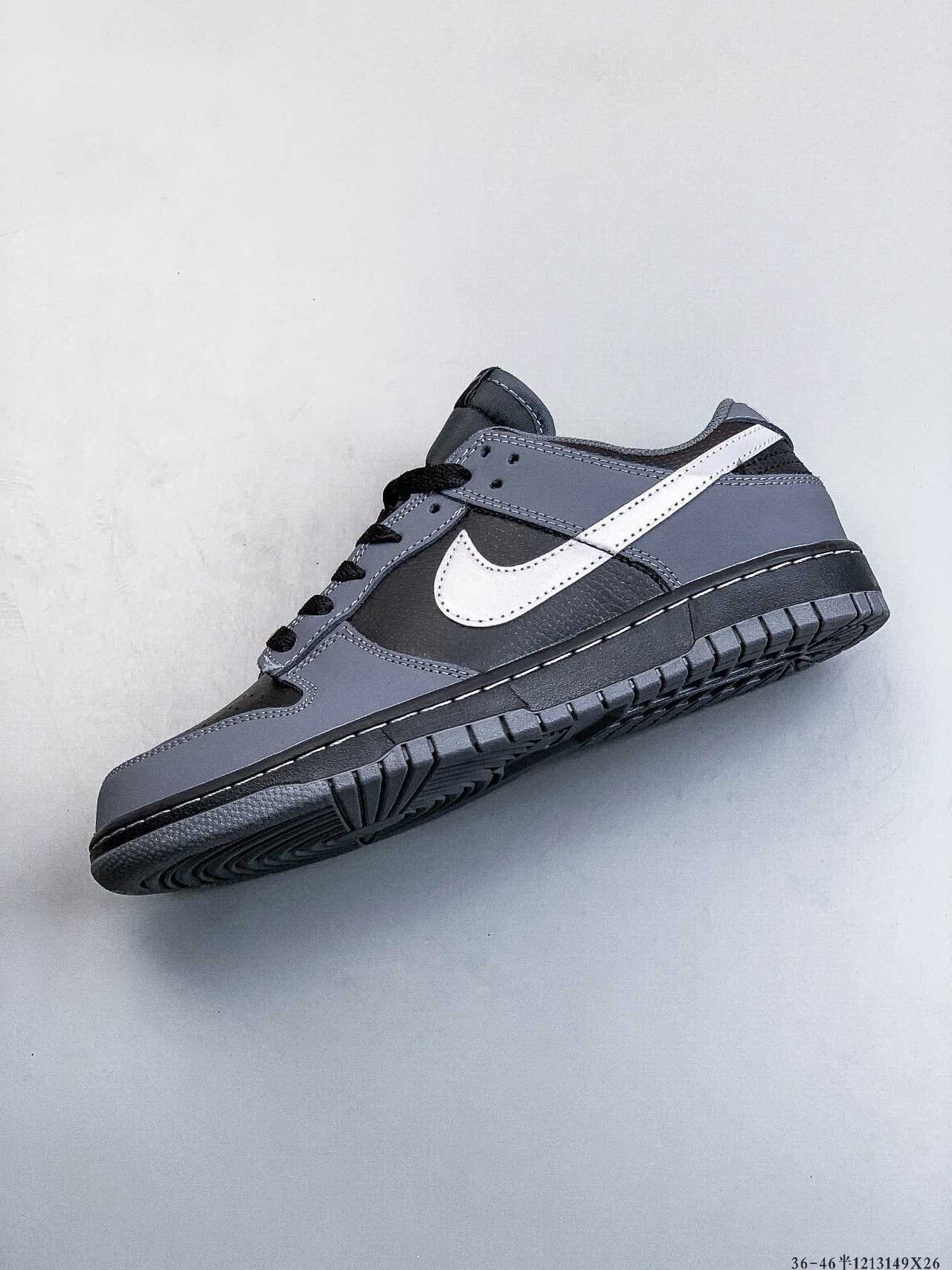 52$ NIKE SB DUNK LOW PRO size 36-46 half 225670 QE254 gallery