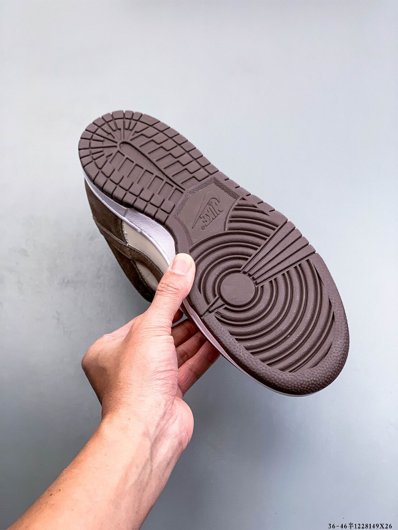 52$ NIKE SB DUNK LOW PRO size 36-46 half 225670 QE254 gallery