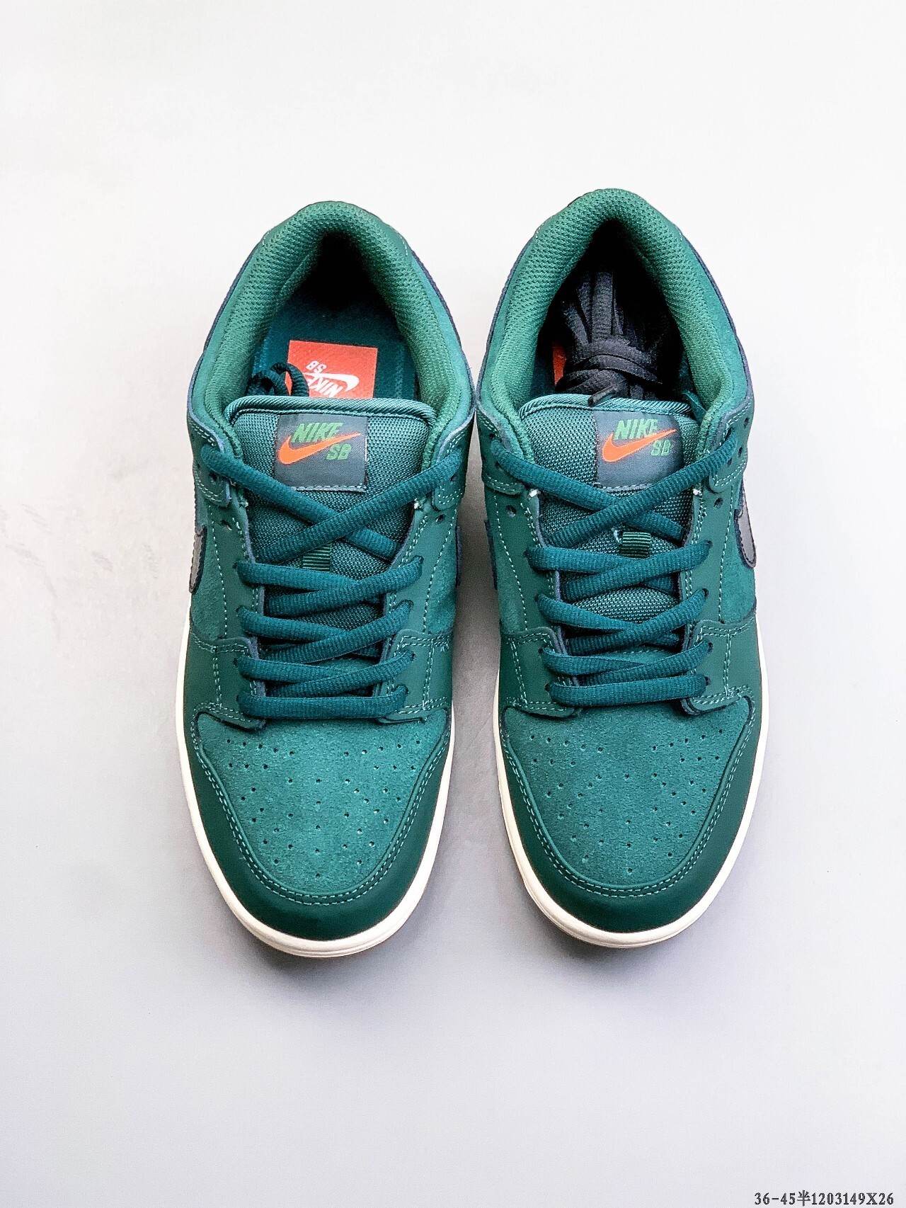 52$ NIKE SB DUNK LOW PRO size 36-46 half 225670 QE254 gallery