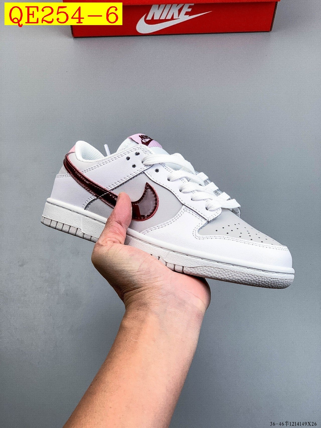 52$ NIKE SB DUNK LOW PRO size 36-46 half 225670 QE254 gallery