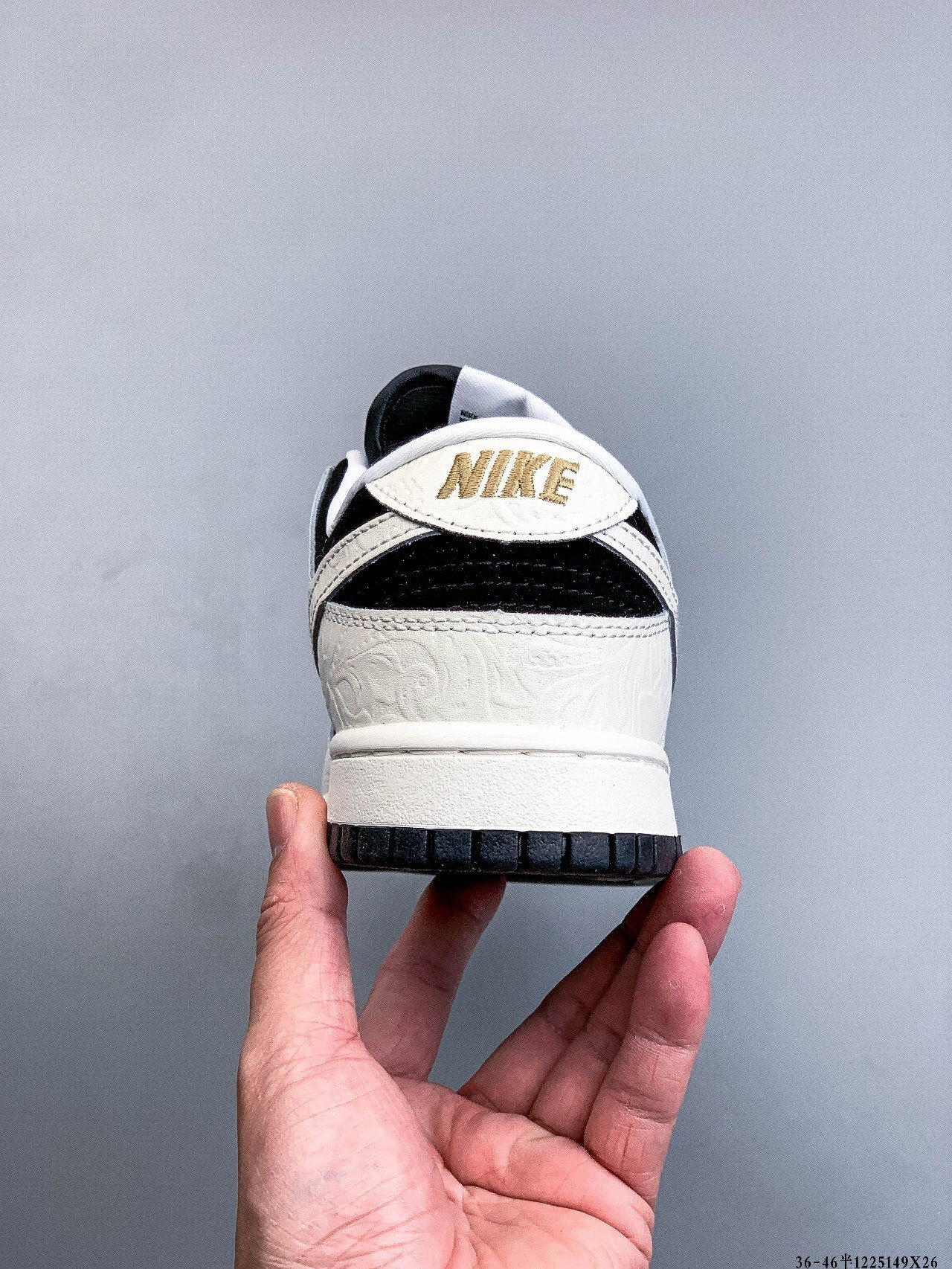 52$ NIKE SB DUNK LOW PRO size 36-46 half 225670 QE254 gallery