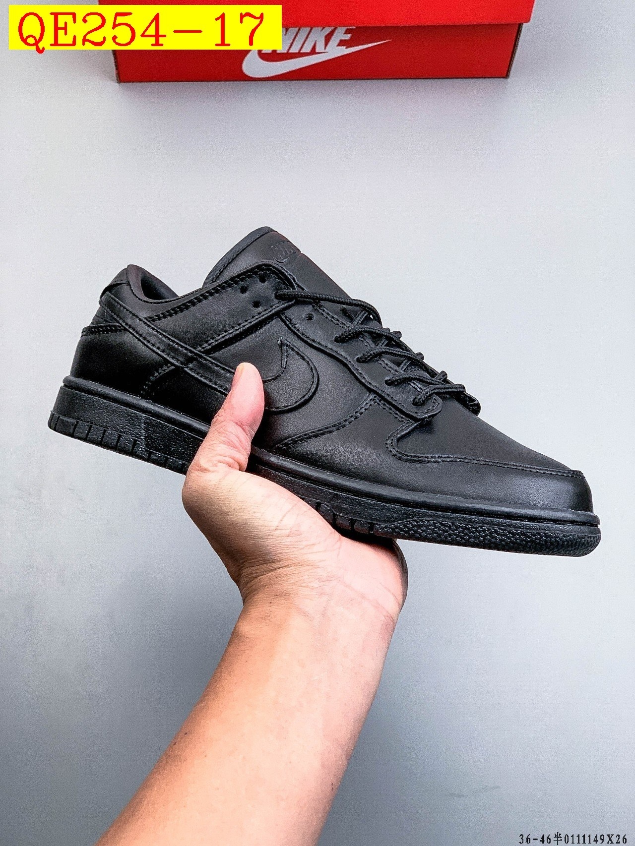 52$ NIKE SB DUNK LOW PRO size 36-46 half 225670 QE254 gallery