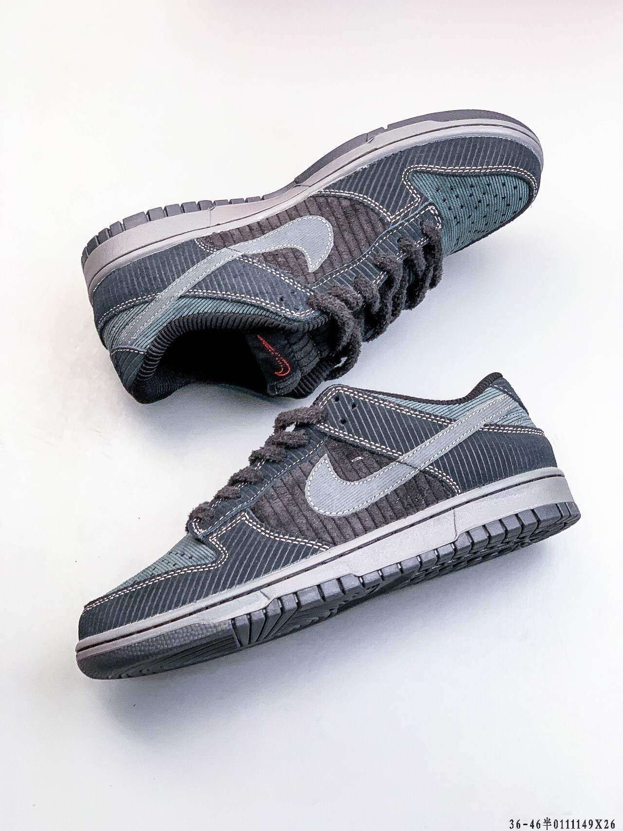 52$ NIKE SB DUNK LOW PRO size 36-46 half 225670 QE254 gallery
