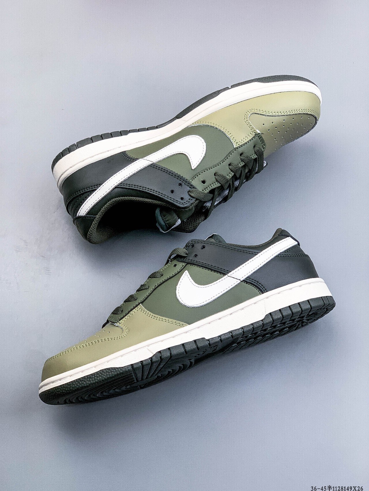 52$ NIKE SB DUNK LOW PRO size 36-46 half 225670 QE254 gallery