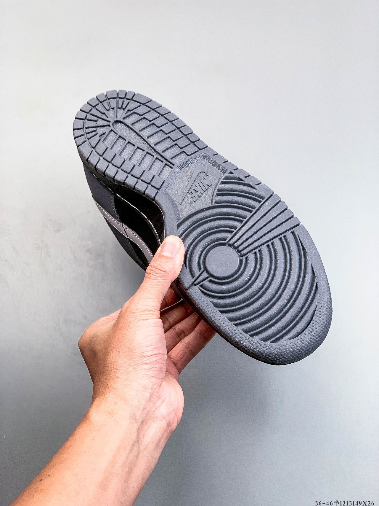 52$ NIKE SB DUNK LOW PRO size 36-46 half 225670 QE254 gallery