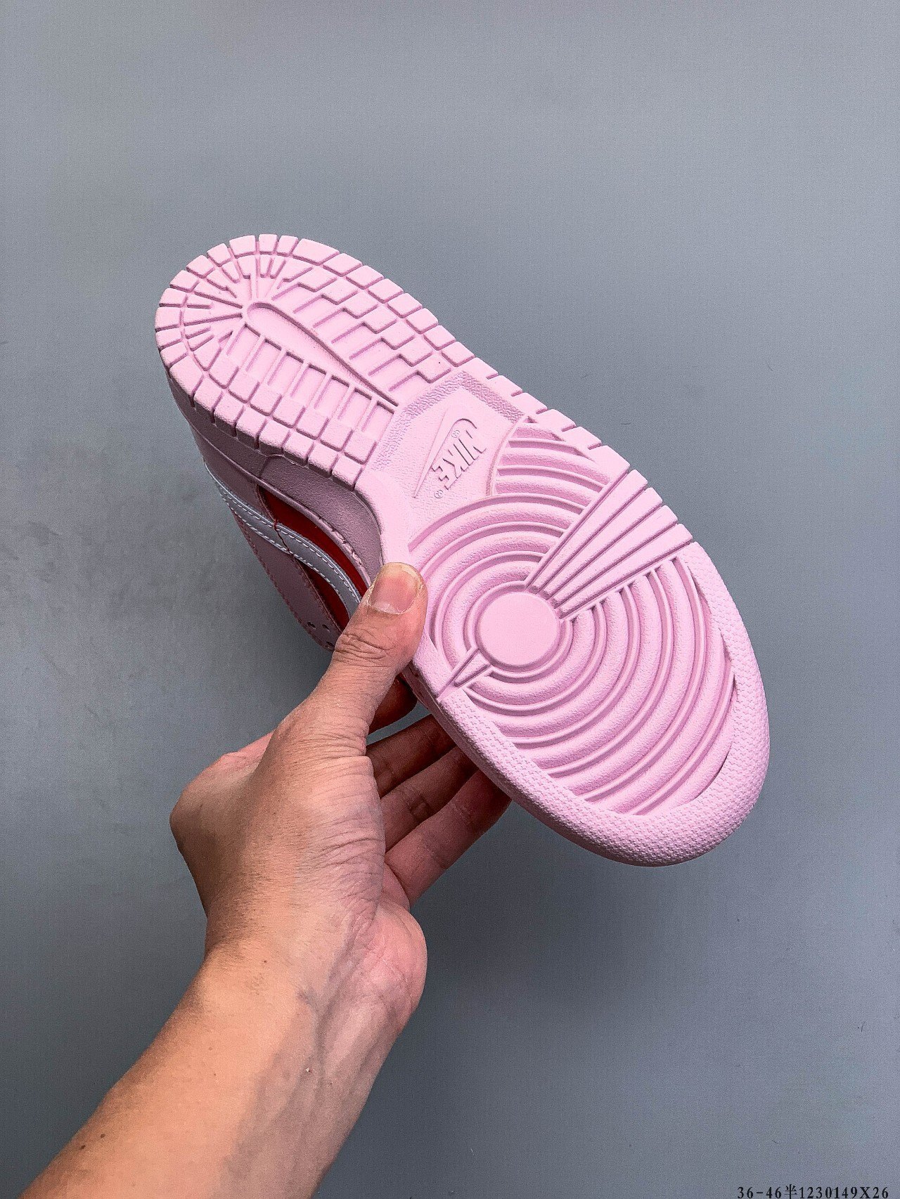 52$ NIKE SB DUNK LOW PRO size 36-46 half 225670 QE254 gallery