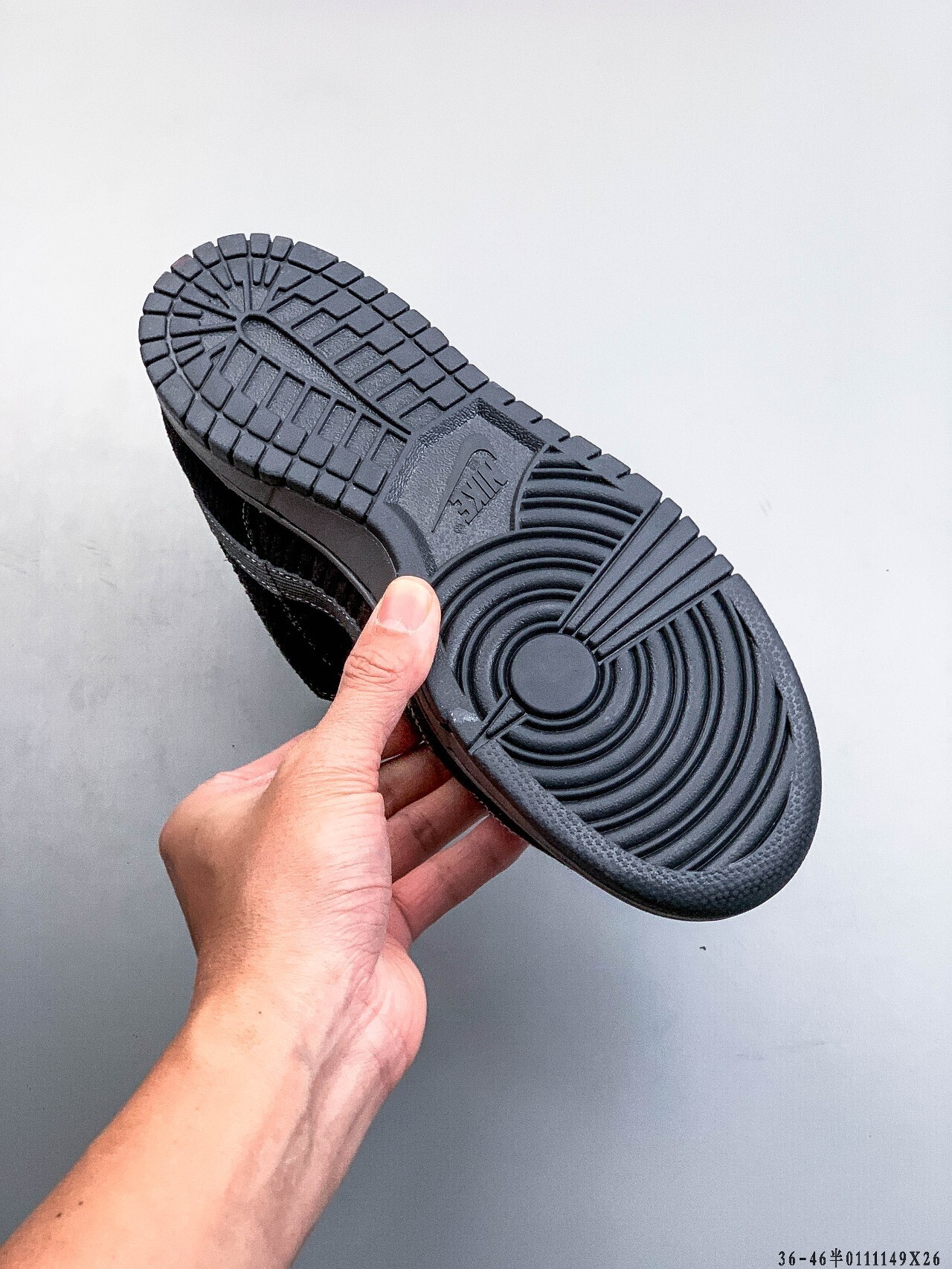 52$ NIKE SB DUNK LOW PRO size 36-46 half 225670 QE254 gallery