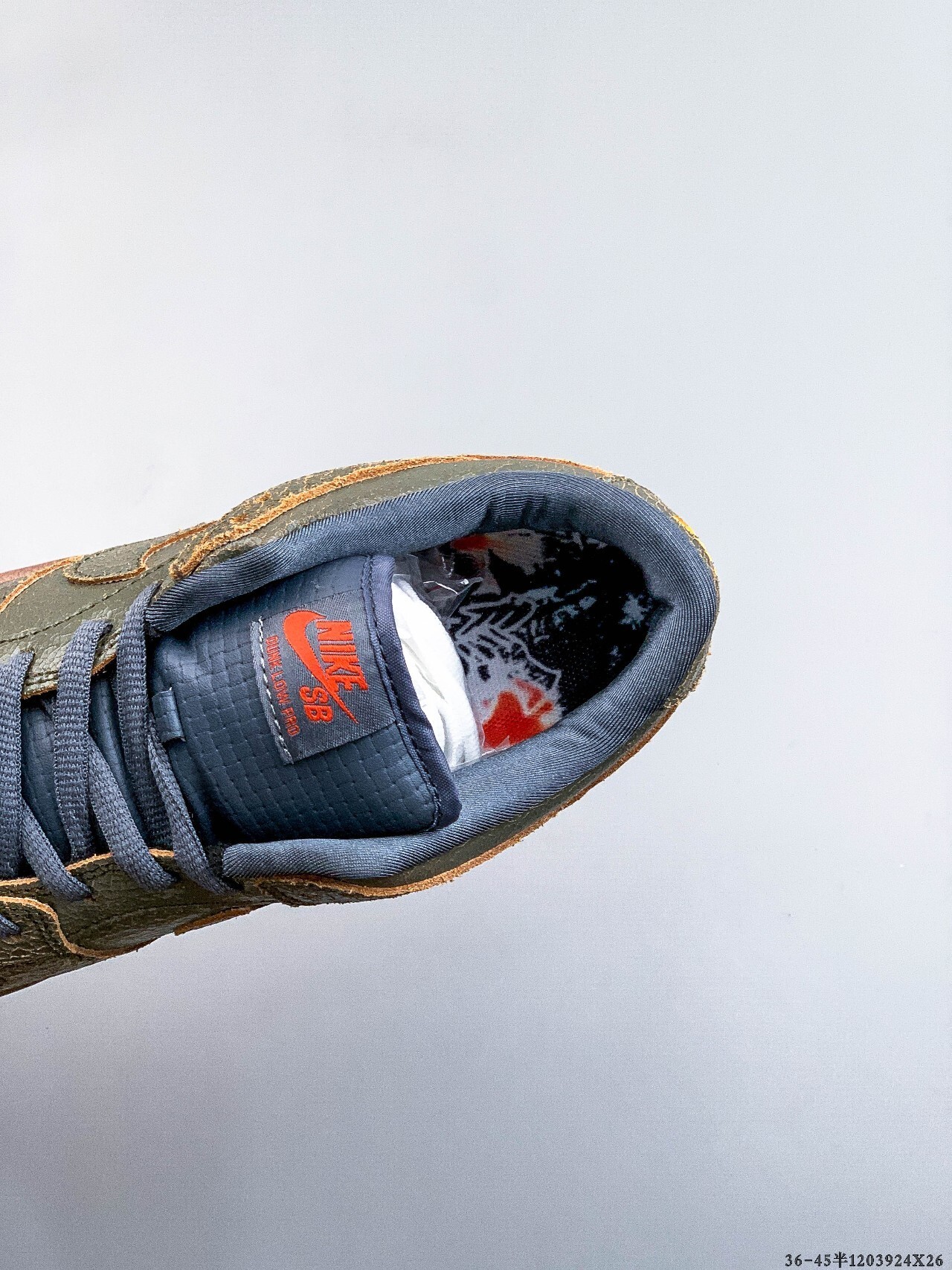 52$ NIKE SB DUNK LOW PRO size 36-46 half 225670 QE254 gallery