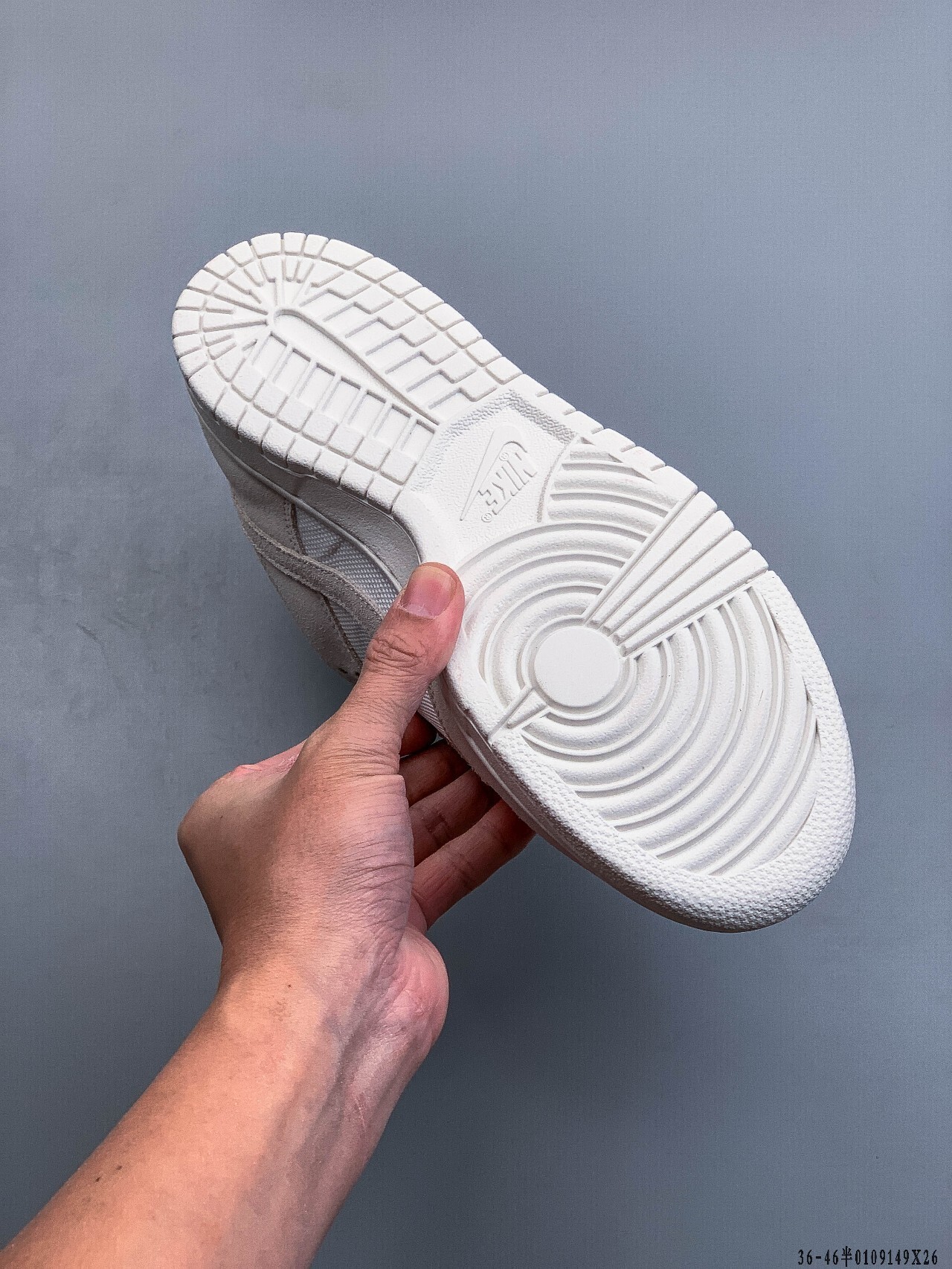 52$ NIKE SB DUNK LOW PRO size 36-46 half 225670 QE254 gallery