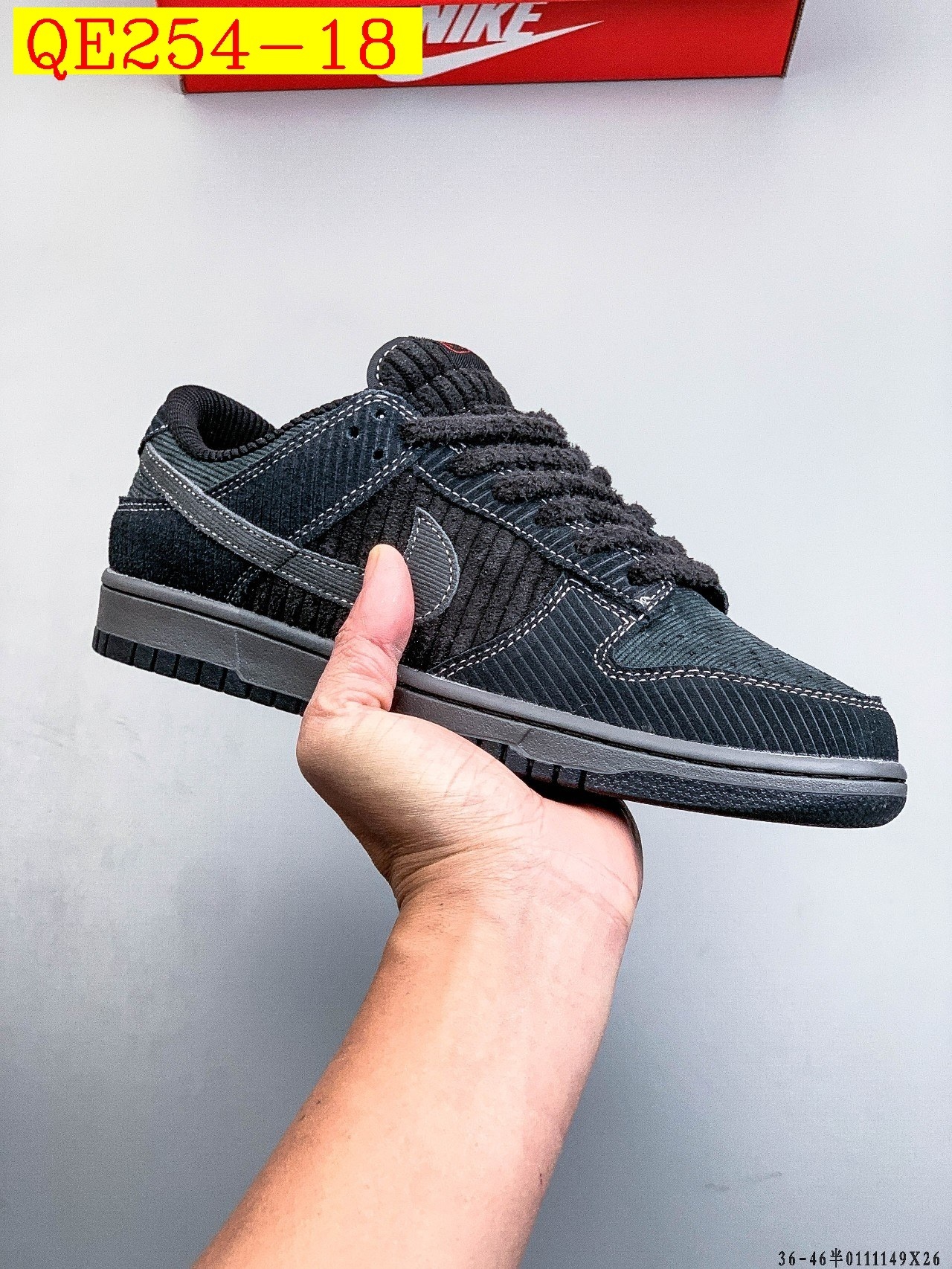 52$ NIKE SB DUNK LOW PRO size 36-46 half 225670 QE254 gallery