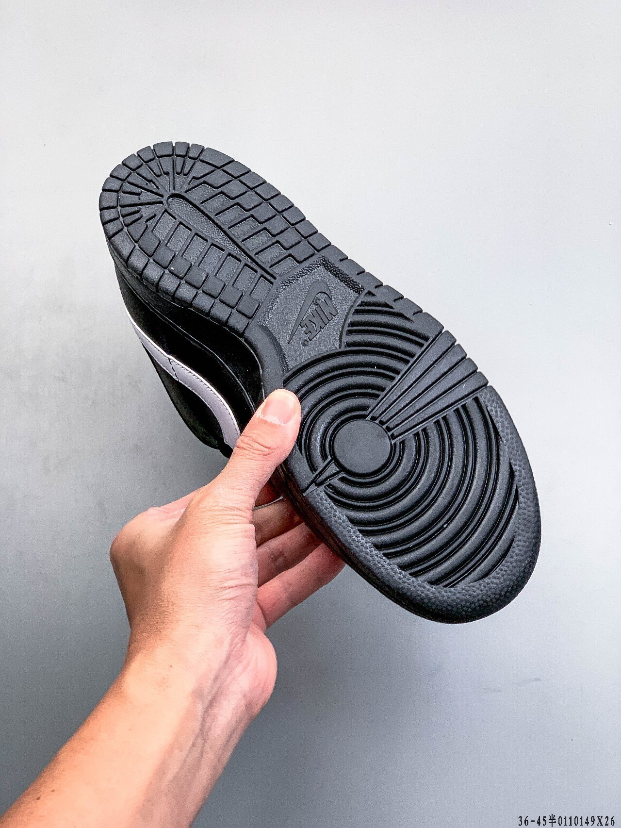 52$ NIKE SB DUNK LOW PRO size 36-46 half 225670 QE254 gallery