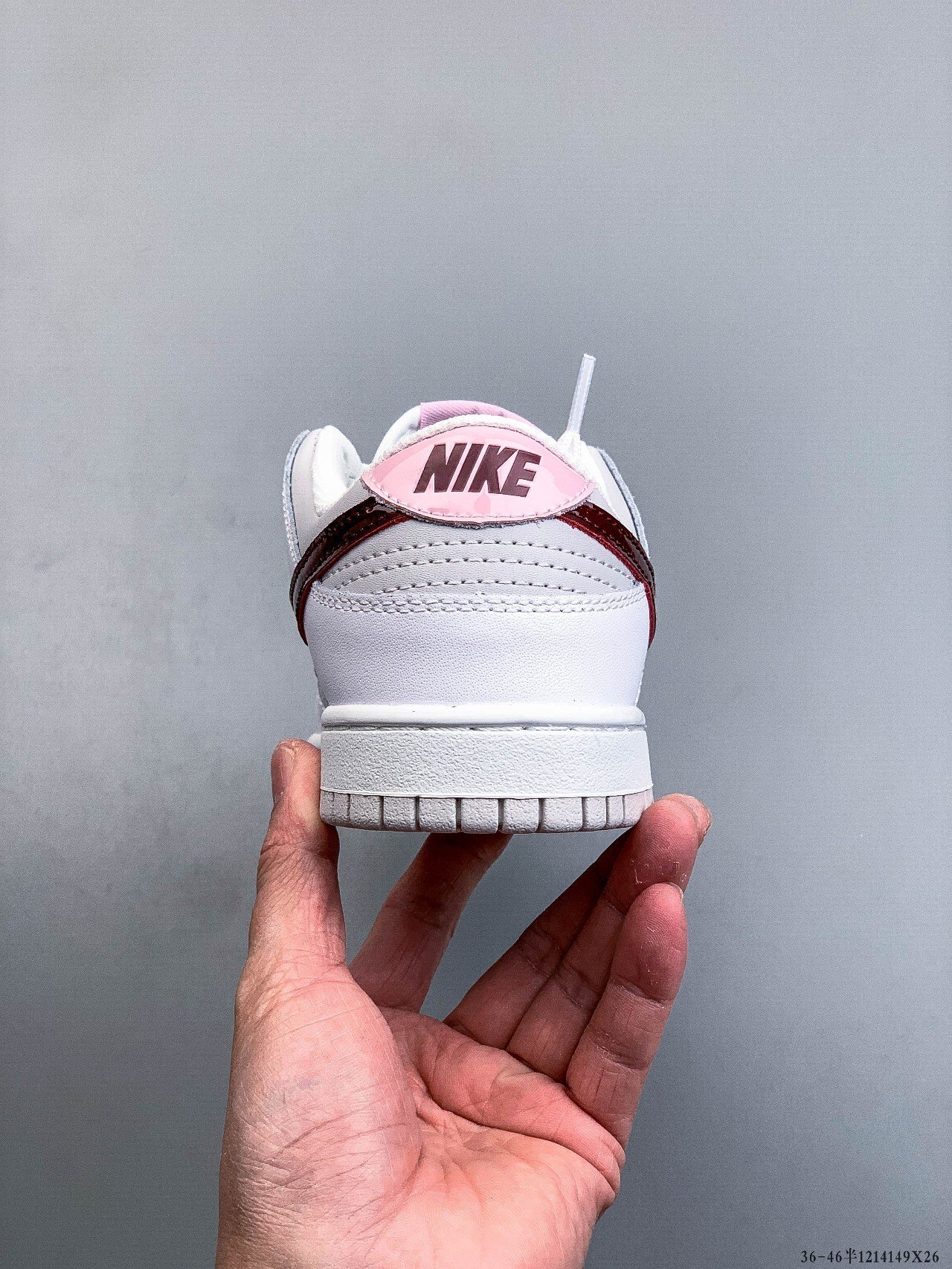 52$ NIKE SB DUNK LOW PRO size 36-46 half 225670 QE254 gallery