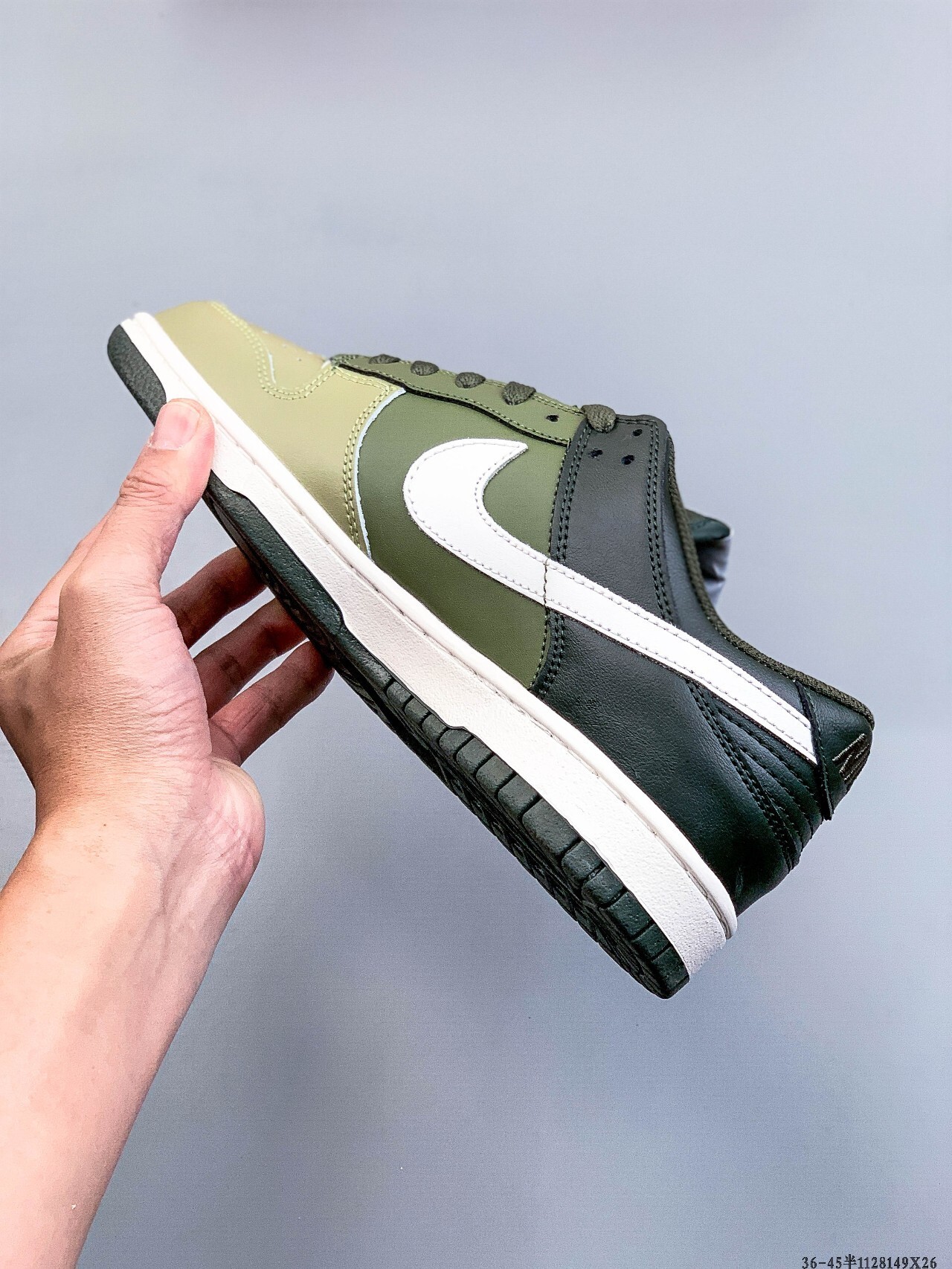 52$ NIKE SB DUNK LOW PRO size 36-46 half 225670 QE254 gallery