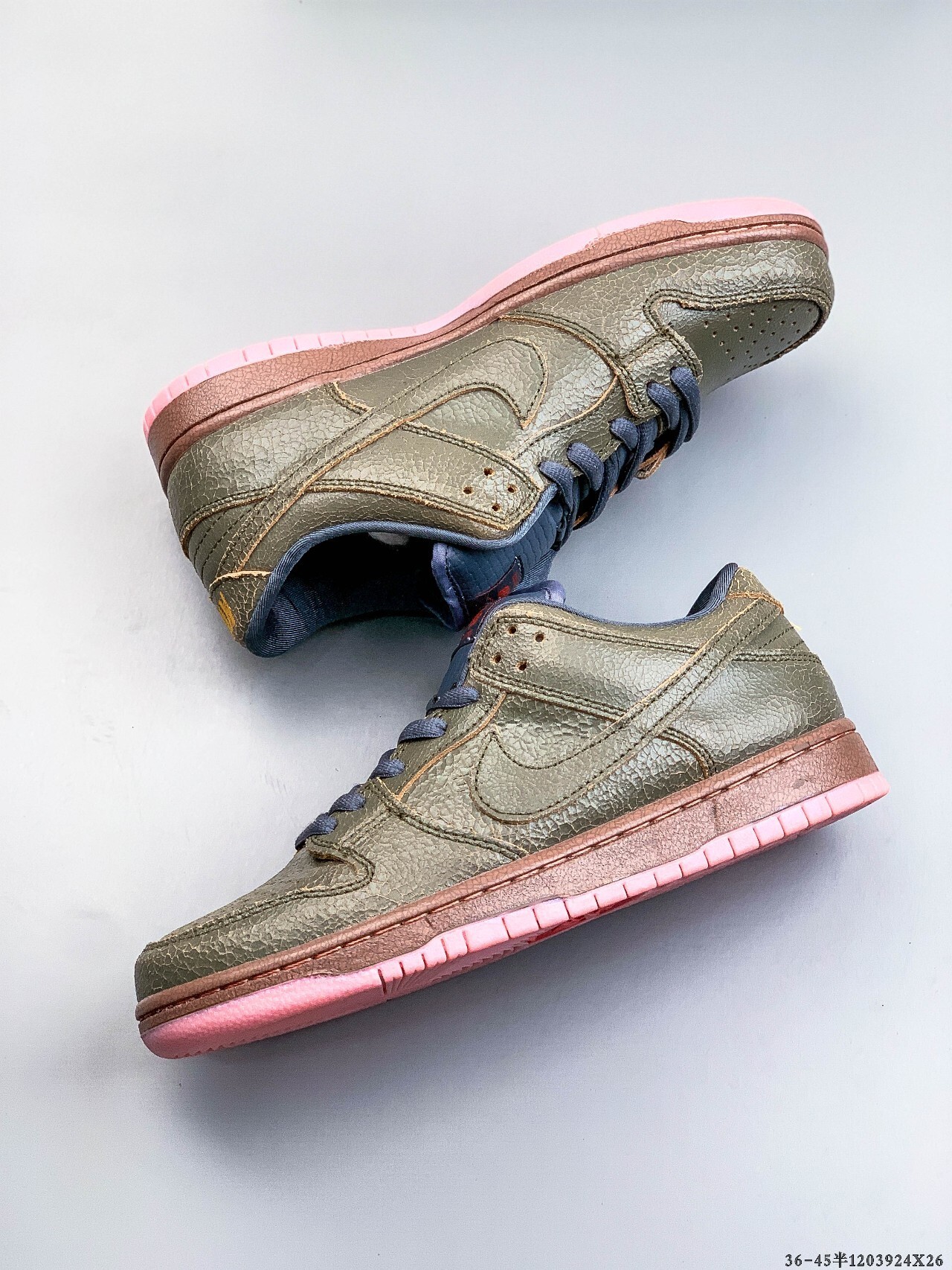 52$ NIKE SB DUNK LOW PRO size 36-46 half 225670 QE254 gallery