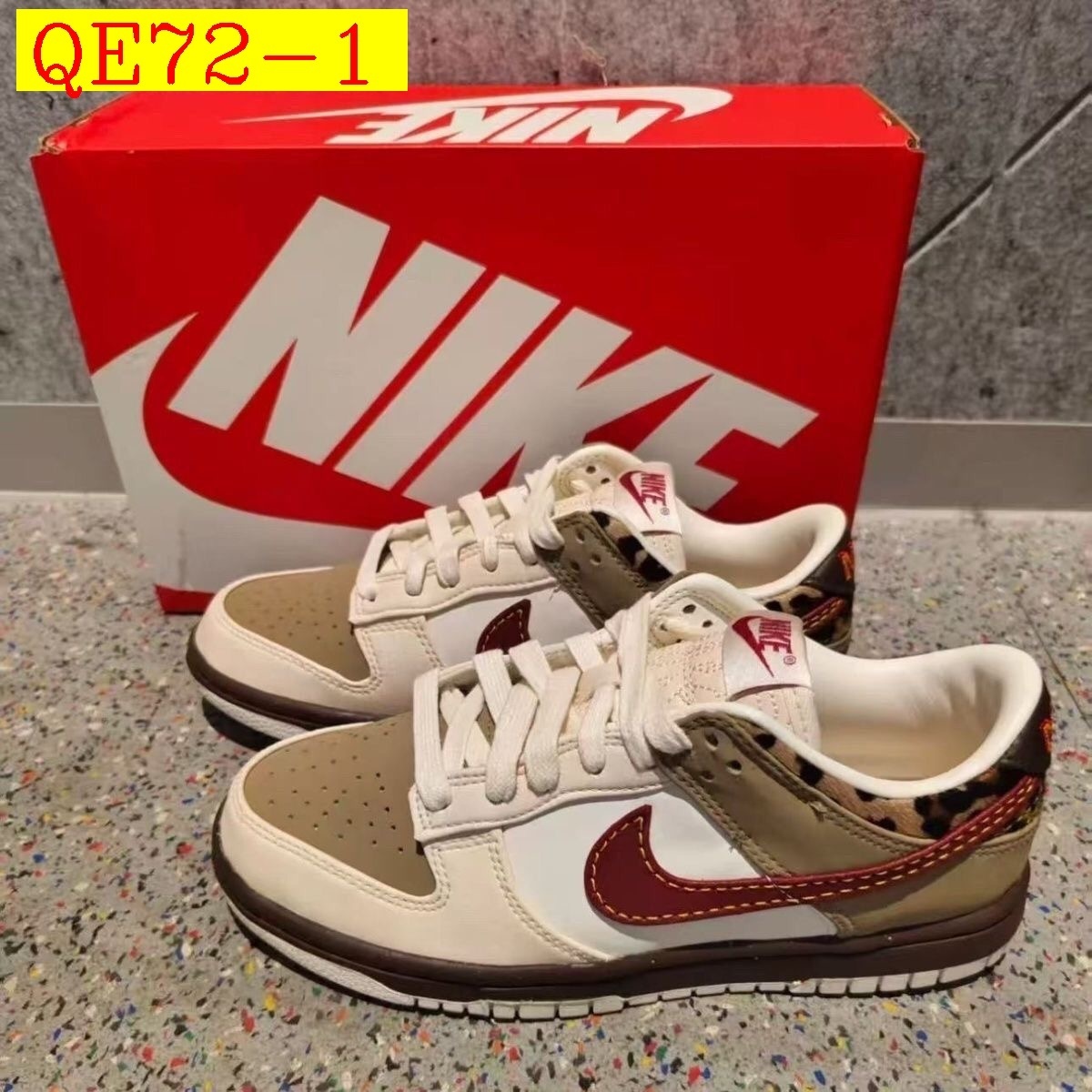 52$ Nike Sb Dunk Size 36-45 half 622480 QE72 gallery