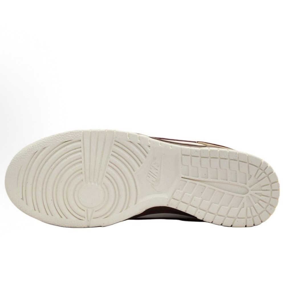 52$ Nike Sb Dunk Size 36-45 half 622480 QE72 gallery