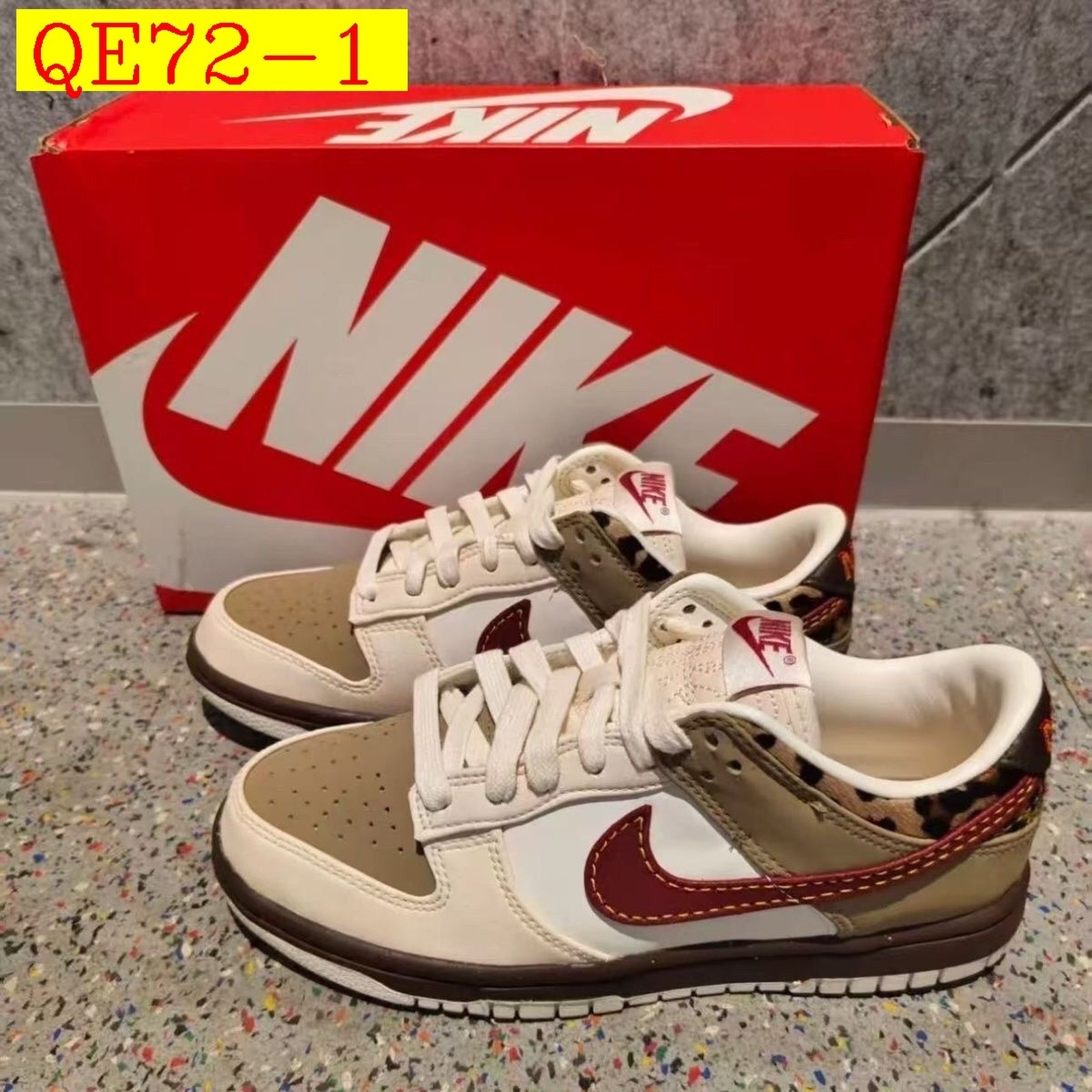 52$ Nike Sb Dunk Size 36-45 half 622480 QE72 gallery