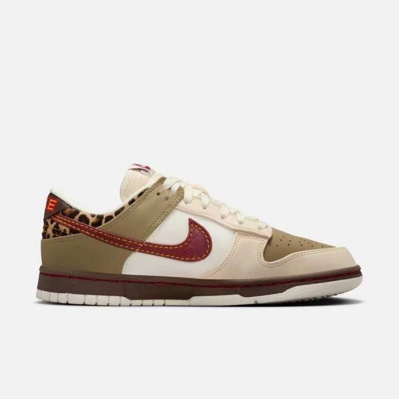 52$ Nike Sb Dunk Size 36-45 half 622480 QE72 gallery