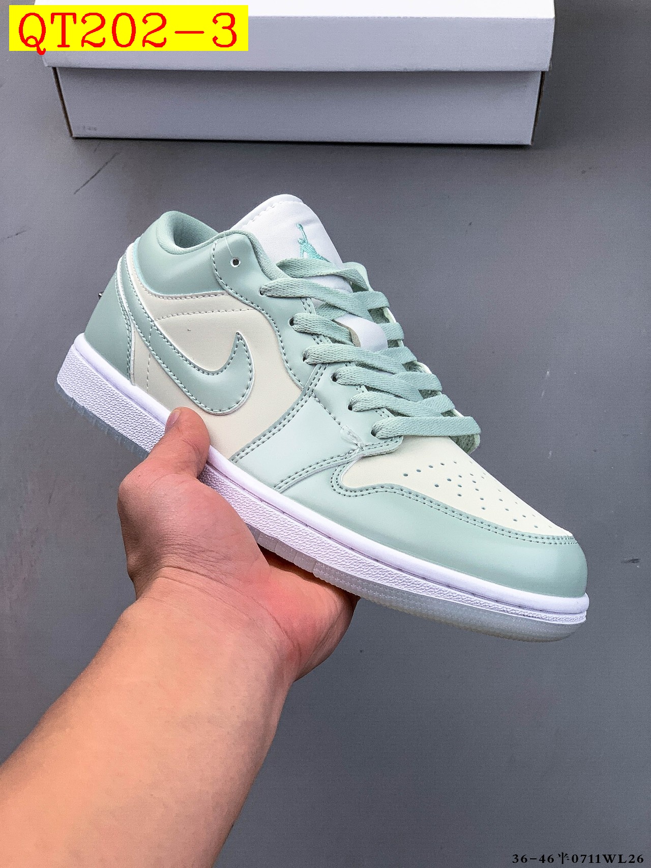 52$ Top Quality NIKE AIR JORDAN LOW 1 size 36-45 half 723690 QT202 gallery