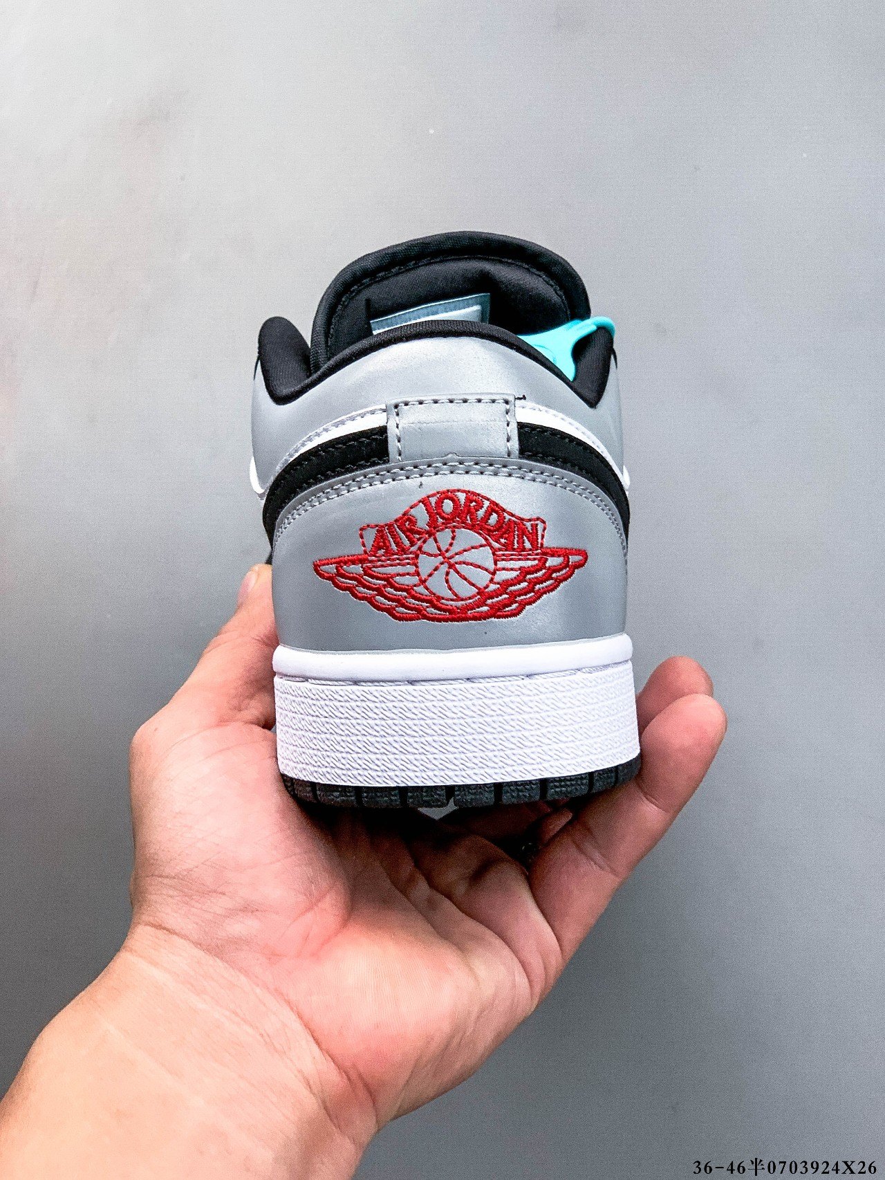 52$ Top Quality NIKE AIR JORDAN LOW 1 size 36-45 half 723690 QT202 gallery