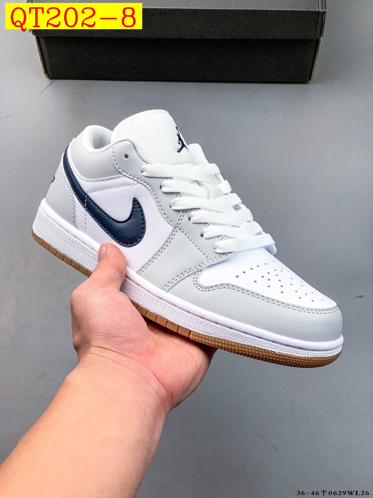 52$ Top Quality NIKE AIR JORDAN LOW 1 size 36-45 half 723690 QT202 gallery