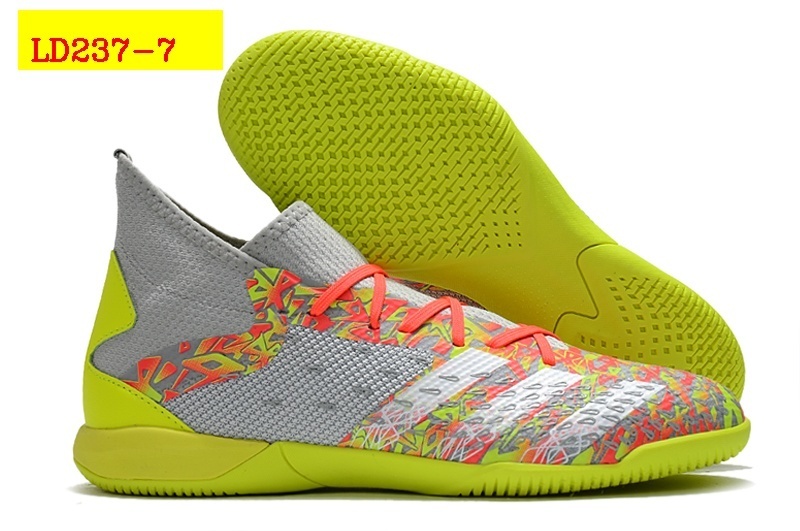 53$ new_dh adidas PREDATOR FREAK .3 TF SIZE 39-45 43105035409 LD237 gallery