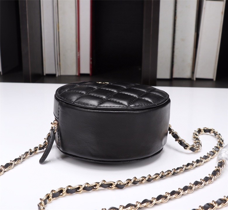 54$ CHANEL 3341 size 12X12X4 cm 337260 BR2174 gallery