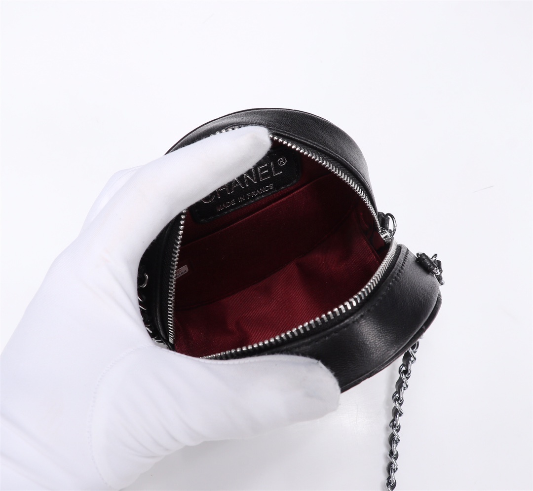 54$ CHANEL 3341 size 12X12X4 cm 433290 BR2176 gallery