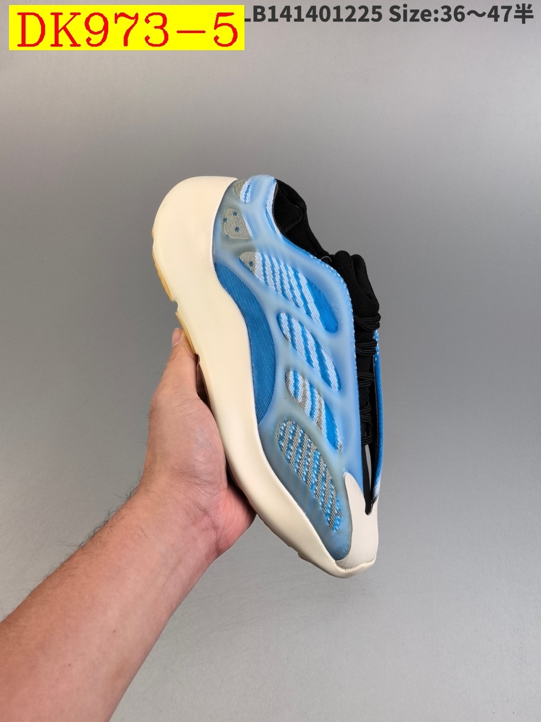 54$ dh Adidas Yeezy 700 V3 Half size 36-46 62385035748 DK973_20251110_032921 gallery