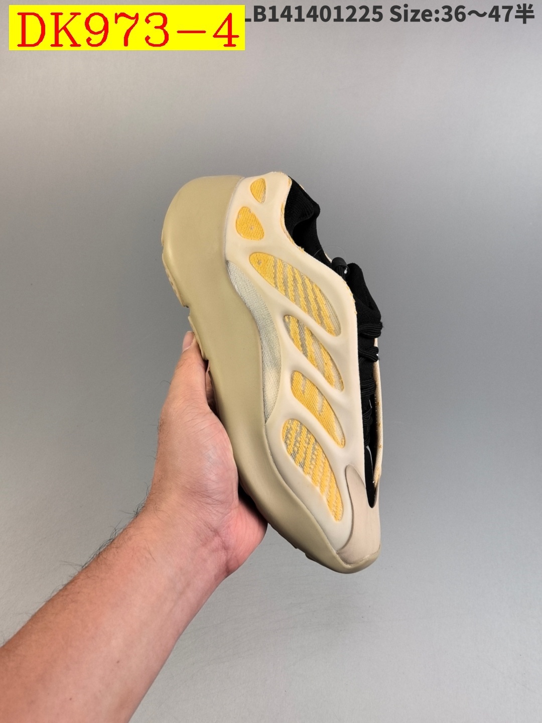 54$ dh Adidas Yeezy 700 V3 Half size 36-46 62385035748 DK973_20251110_032921 gallery