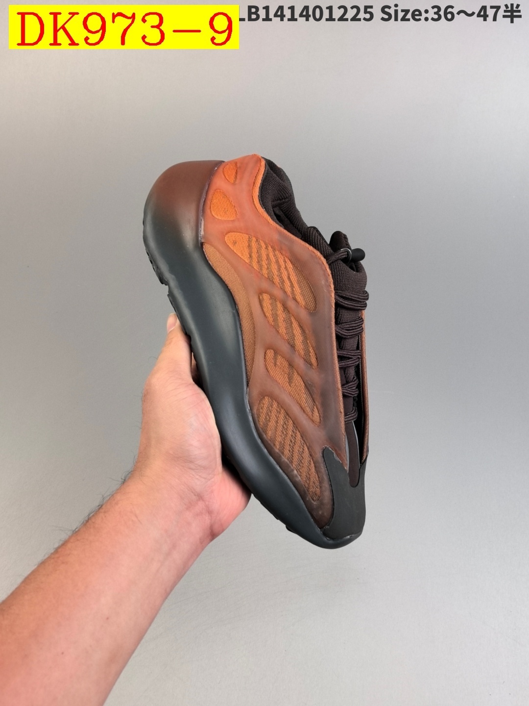 54$ dh Adidas Yeezy 700 V3 Half size 36-46 62385035748 DK973_20251110_032921 gallery