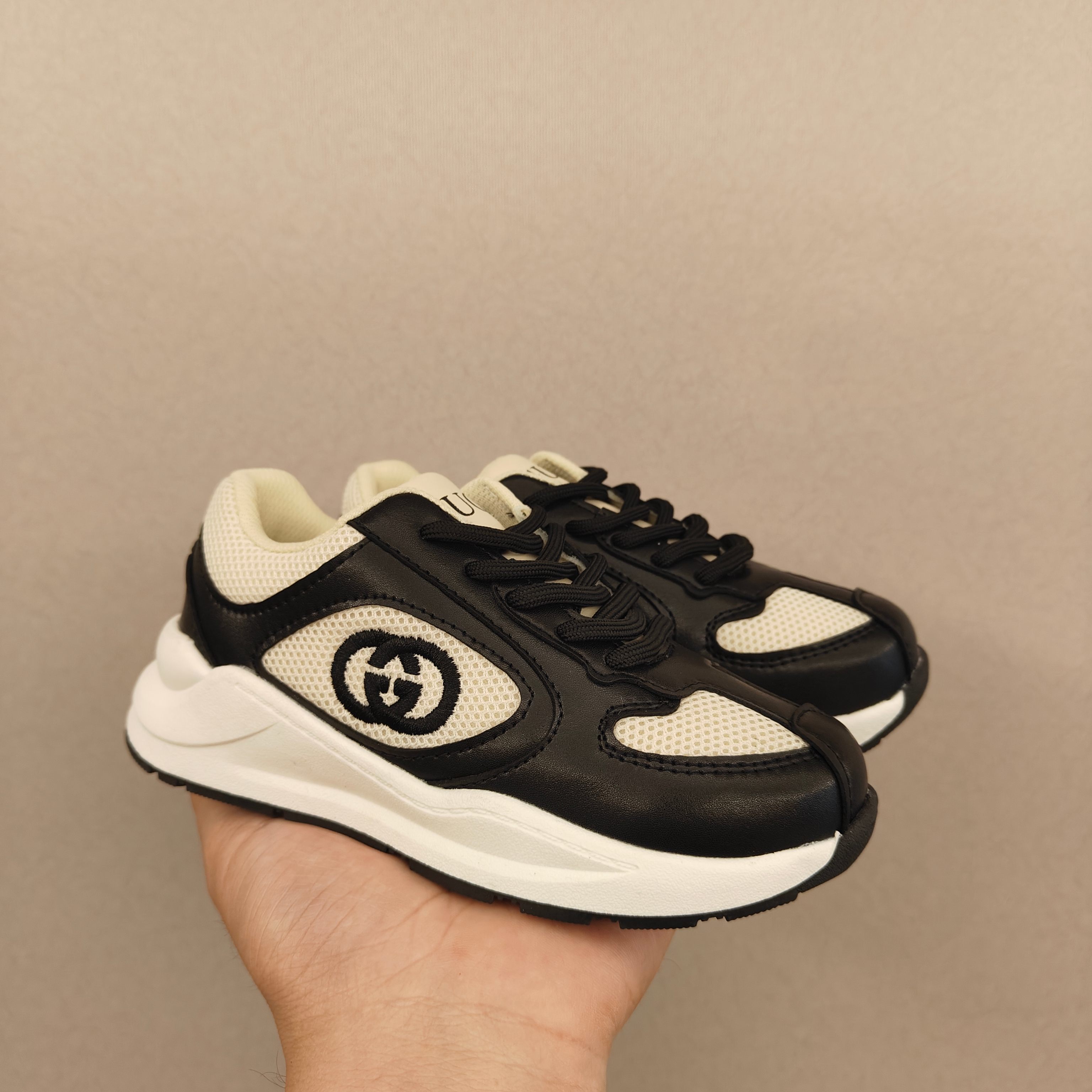 55$ Gucci Run for kids size 26-35 631370 CDT182 gallery