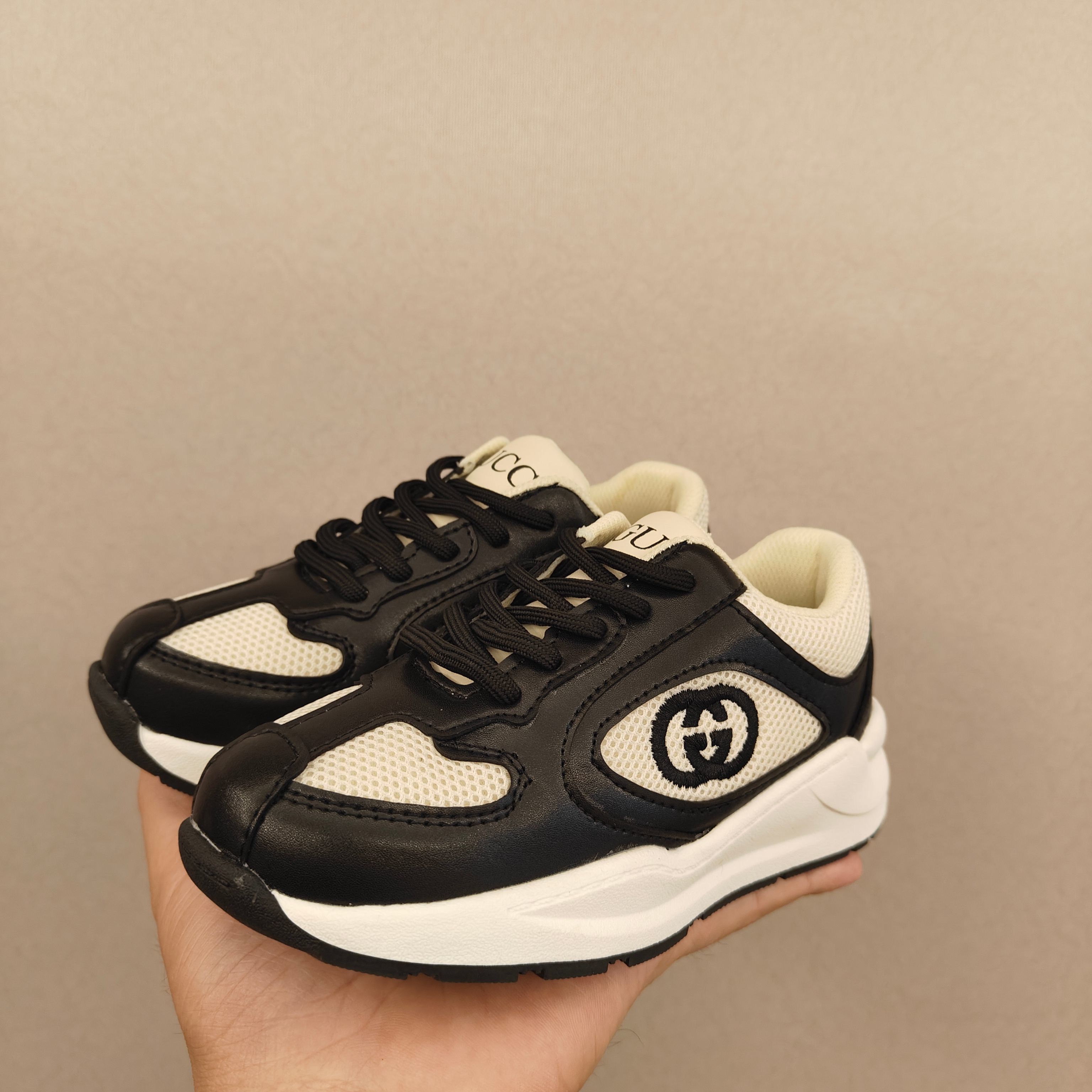 55$ Gucci Run for kids size 26-35 631370 CDT182 gallery