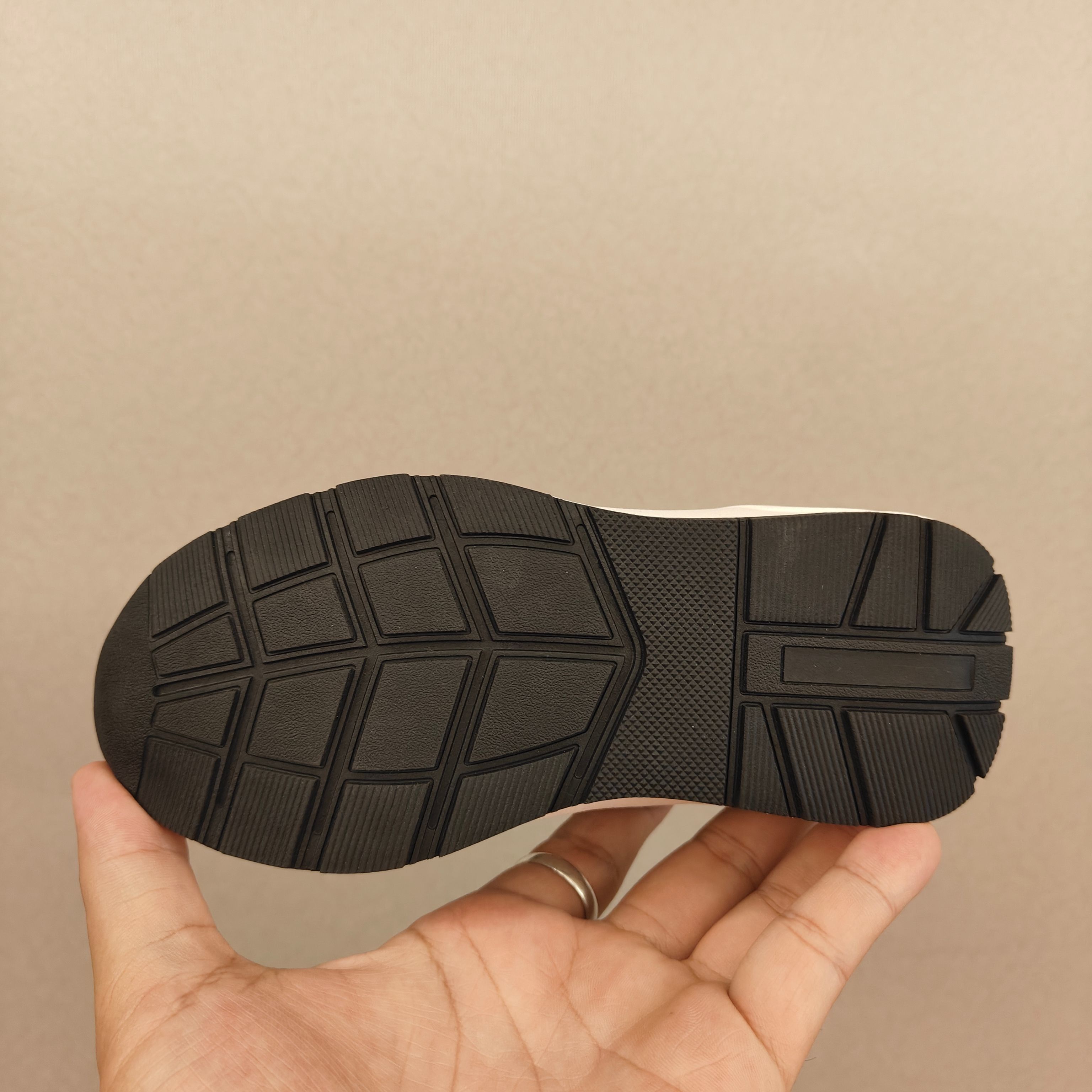 55$ Gucci Run for kids size 26-35 631370 CDT182 gallery