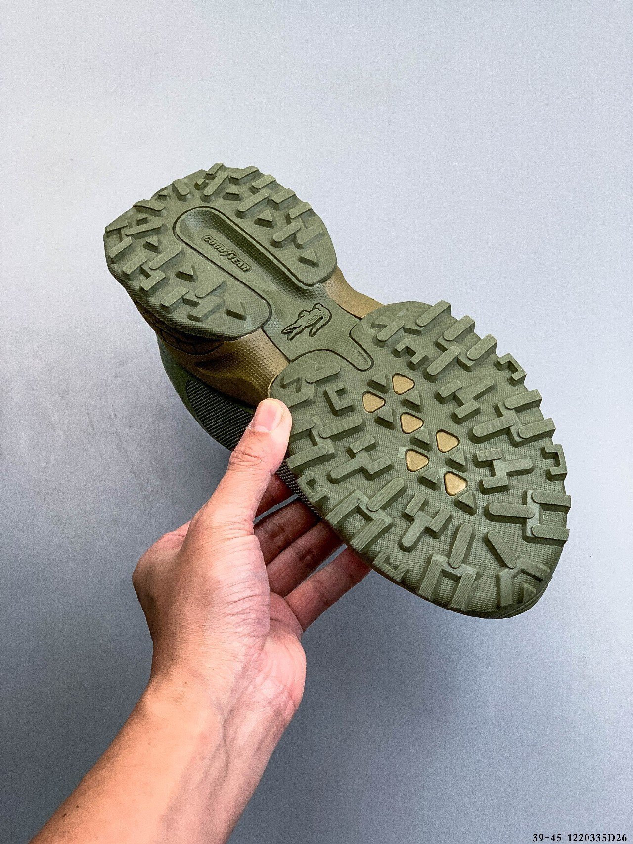 55$ LACOSTE LGUARD BRKR Size 39-45 428680 QT1640 gallery