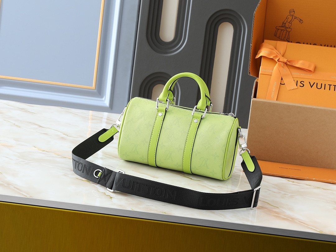 56$ LV Monogram Taurillon Travelling bag size 25x15x11 cm 533230 BR2080 gallery