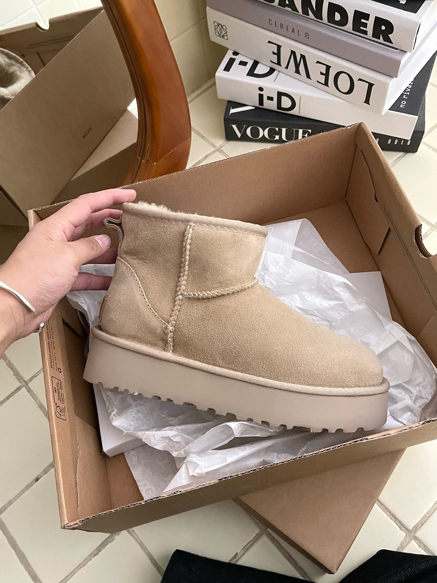 56$ Top Quality UGG Leather Wool Platform 3 point 5 Size 35-40 922860 UG286 gallery