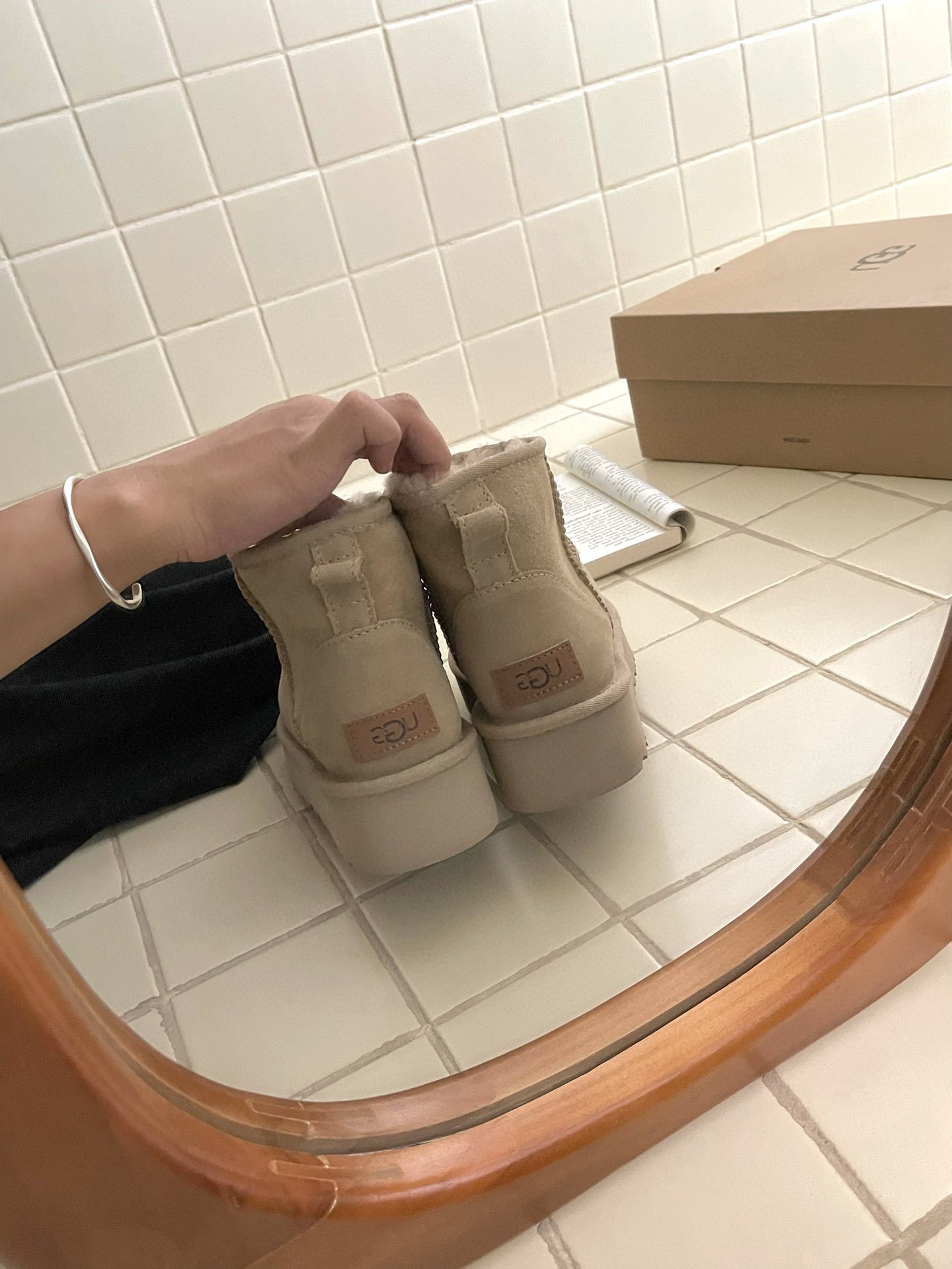 56$ Top Quality UGG Leather Wool Platform 3 point 5 Size 35-40 922860 UG286 gallery