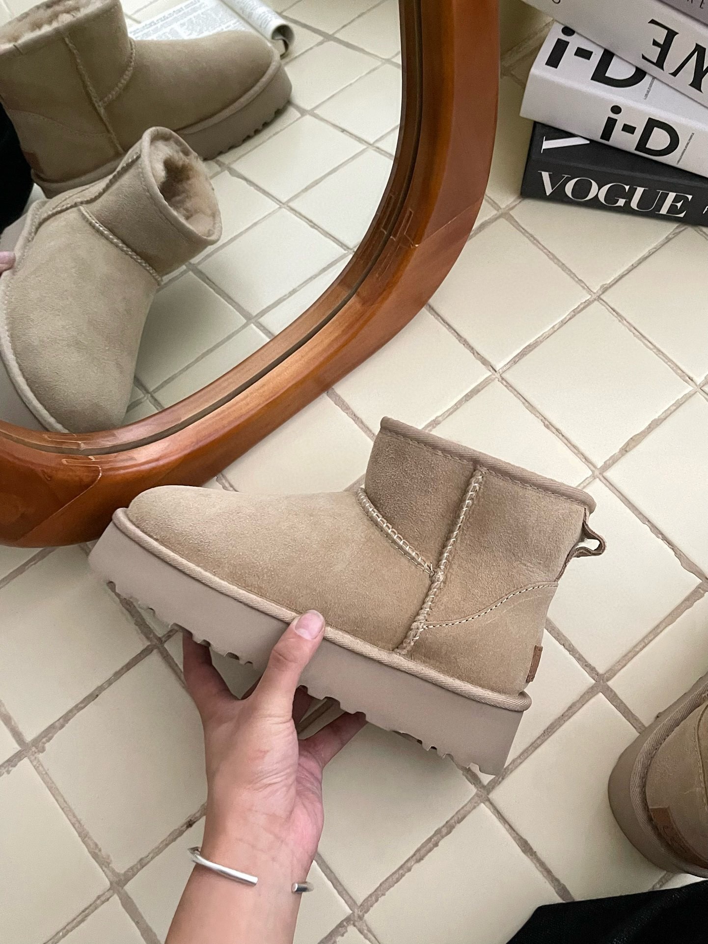 56$ Top Quality UGG Leather Wool Platform 3 point 5 Size 35-40 922860 UG286 gallery