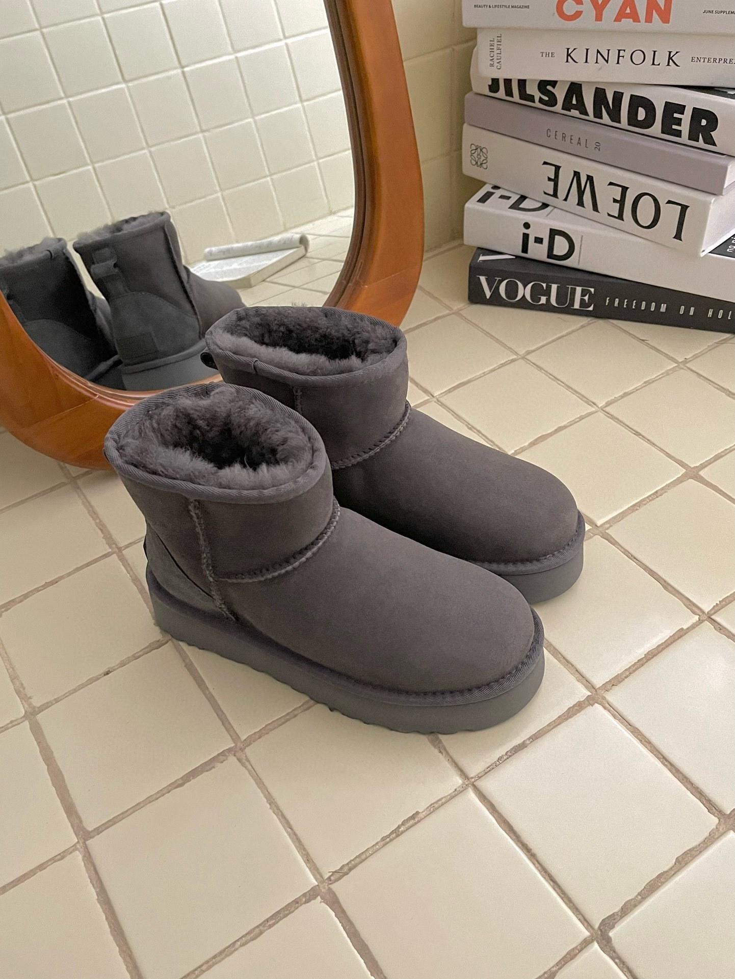 56$ Top Quality UGG Leather Wool Platform 3 point 5 Size 35-40 922860 UG286 gallery