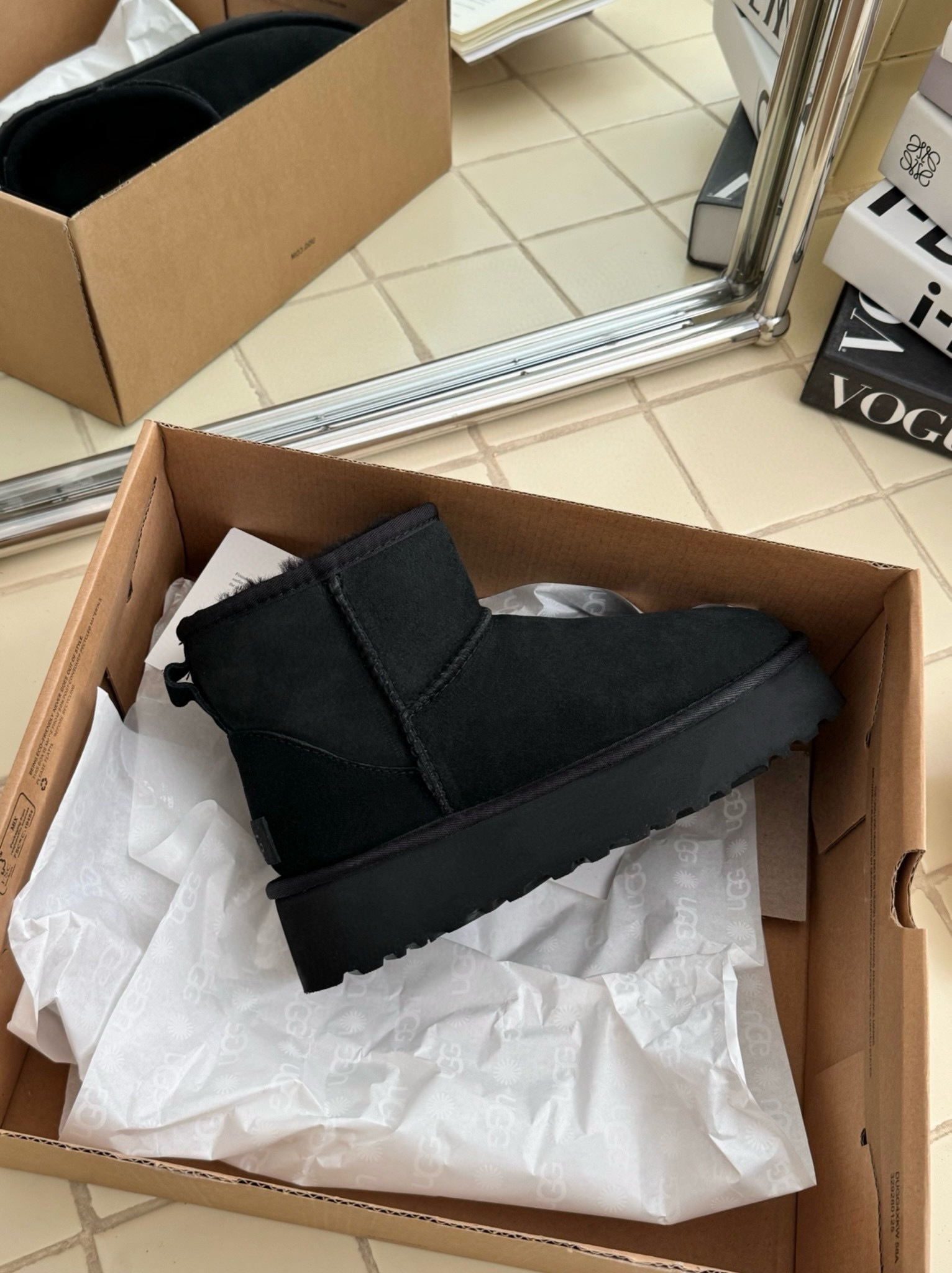 56$ Top Quality UGG Leather Wool Platform 3 point 5 Size 35-40 922860 UG286 gallery