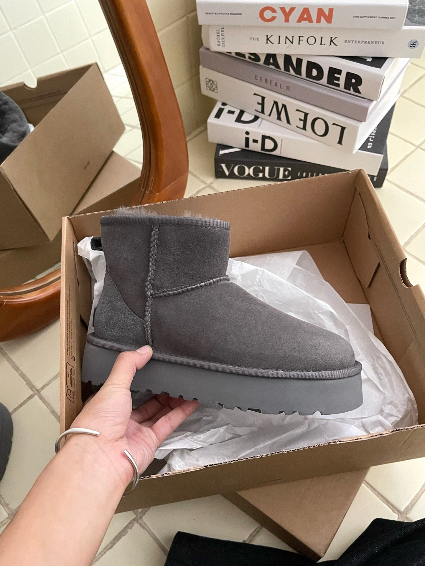 56$ Top Quality UGG Leather Wool Platform 3 point 5 Size 35-40 922860 UG286 gallery