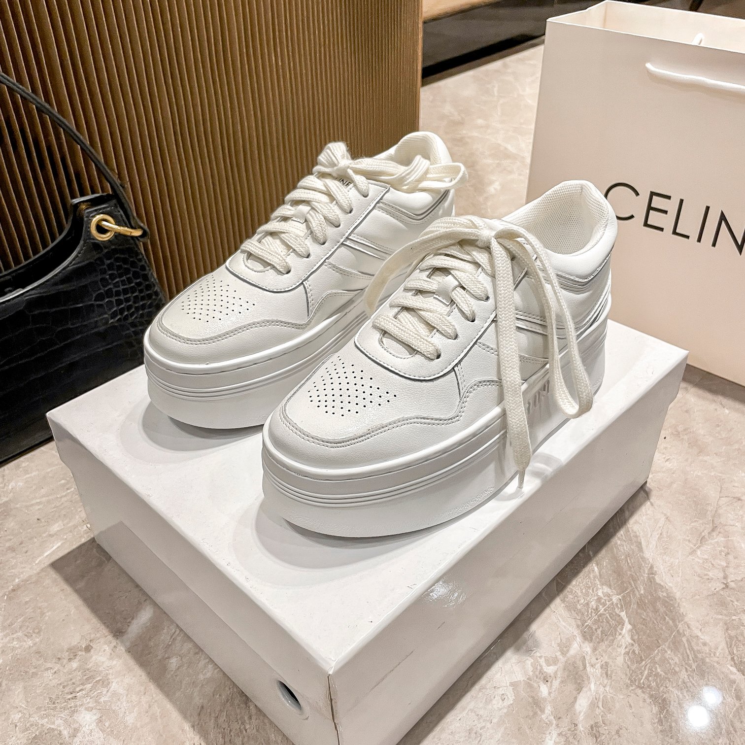 56$ new_dh CELINE show bdetails SIZE 35-40 83514035639 JDS3X39 gallery