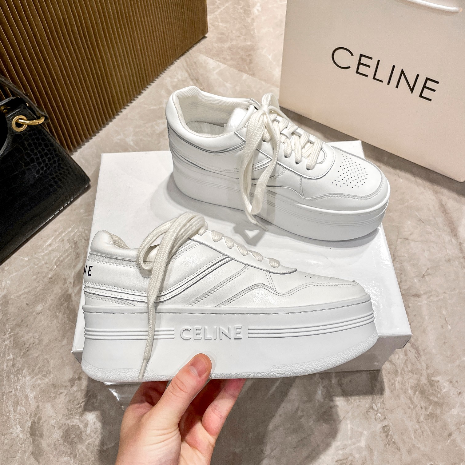 56$ new_dh CELINE show bdetails SIZE 35-40 83514035639 JDS3X39 gallery