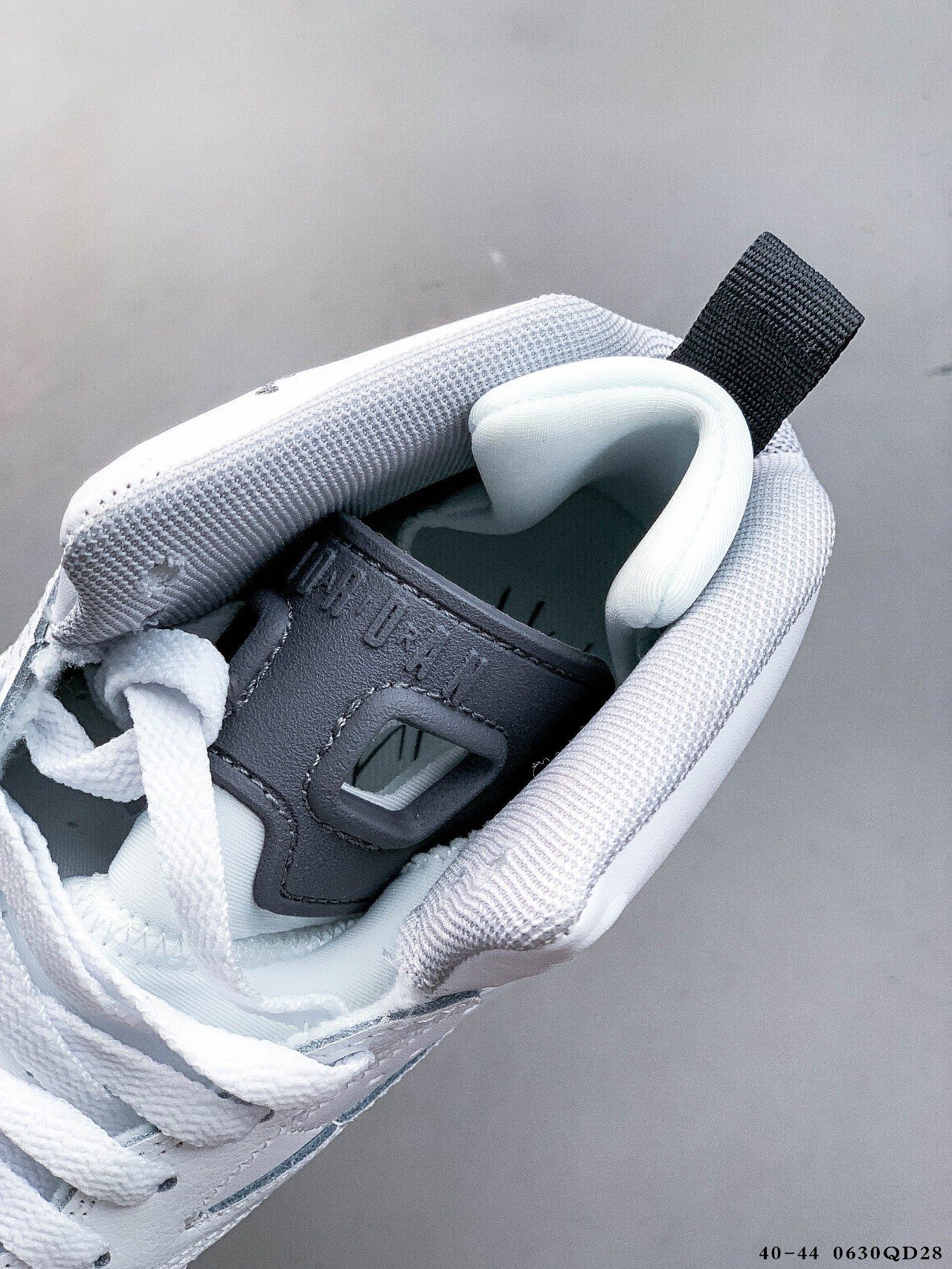 57$ Jordan MVP Playoff size 40-44 128800 QT134 gallery